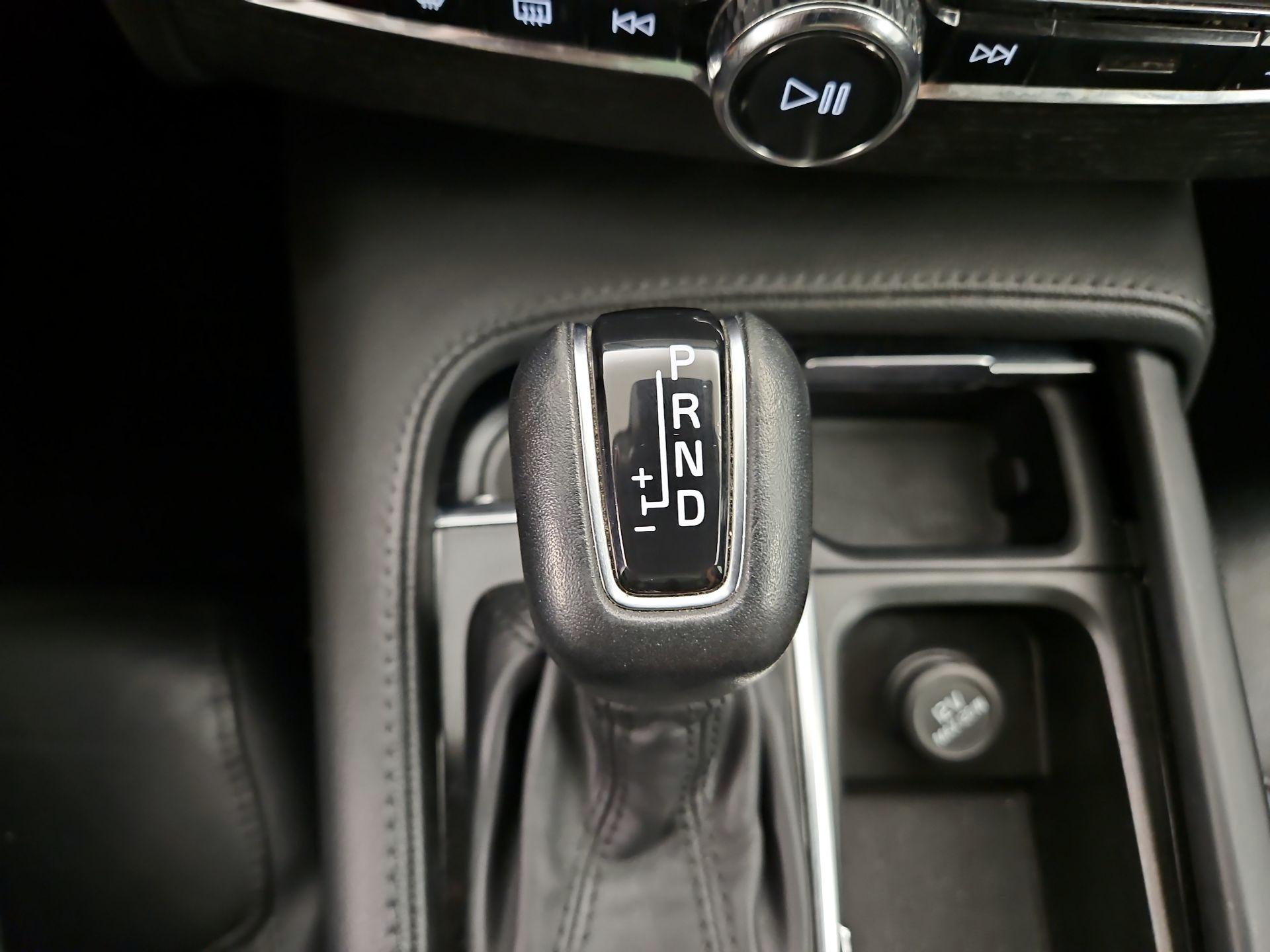 Thumbnail: 2020 Volvo XC90 - 17