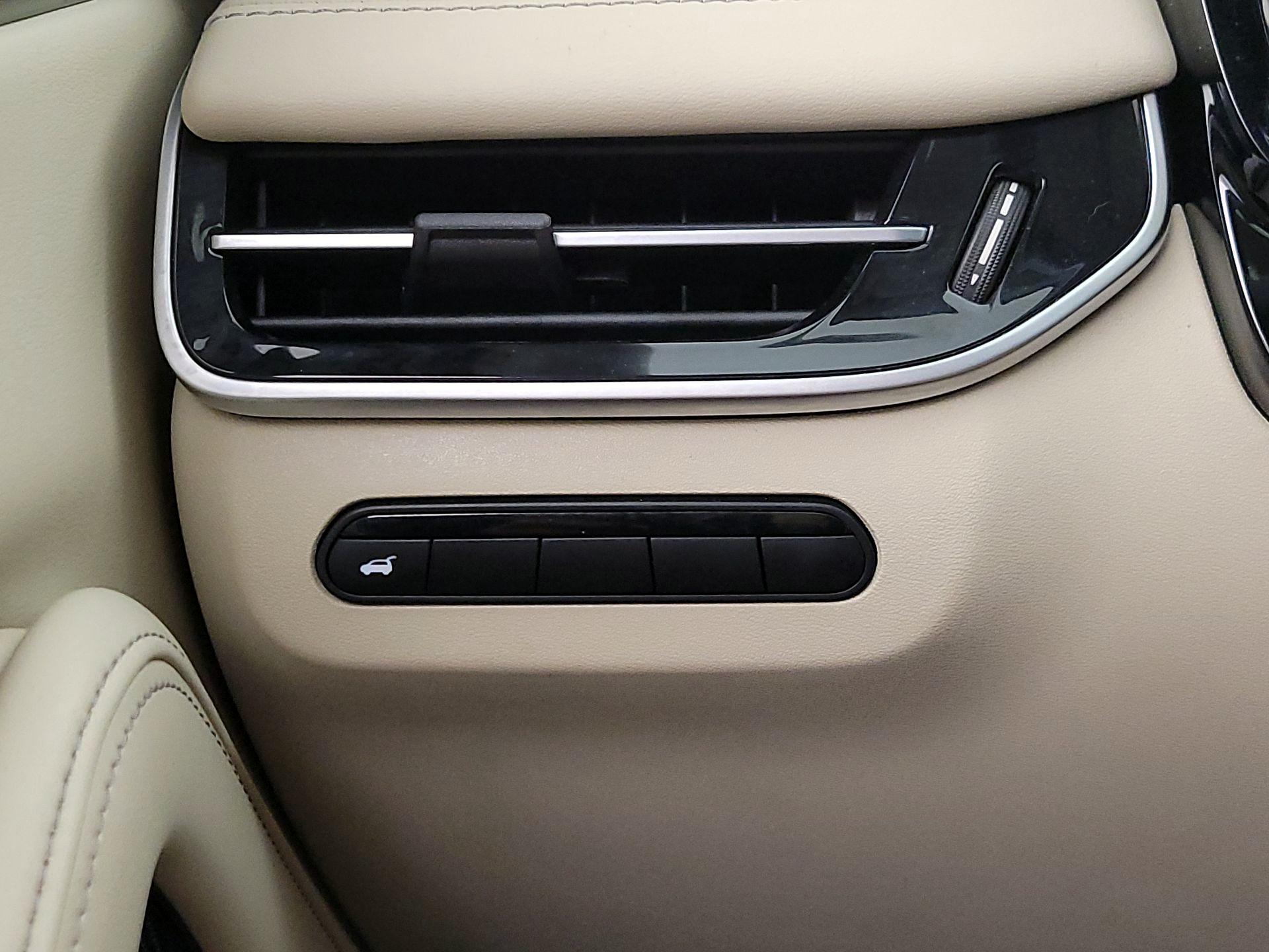 Thumbnail: 2022 INFINITI QX60 - 13