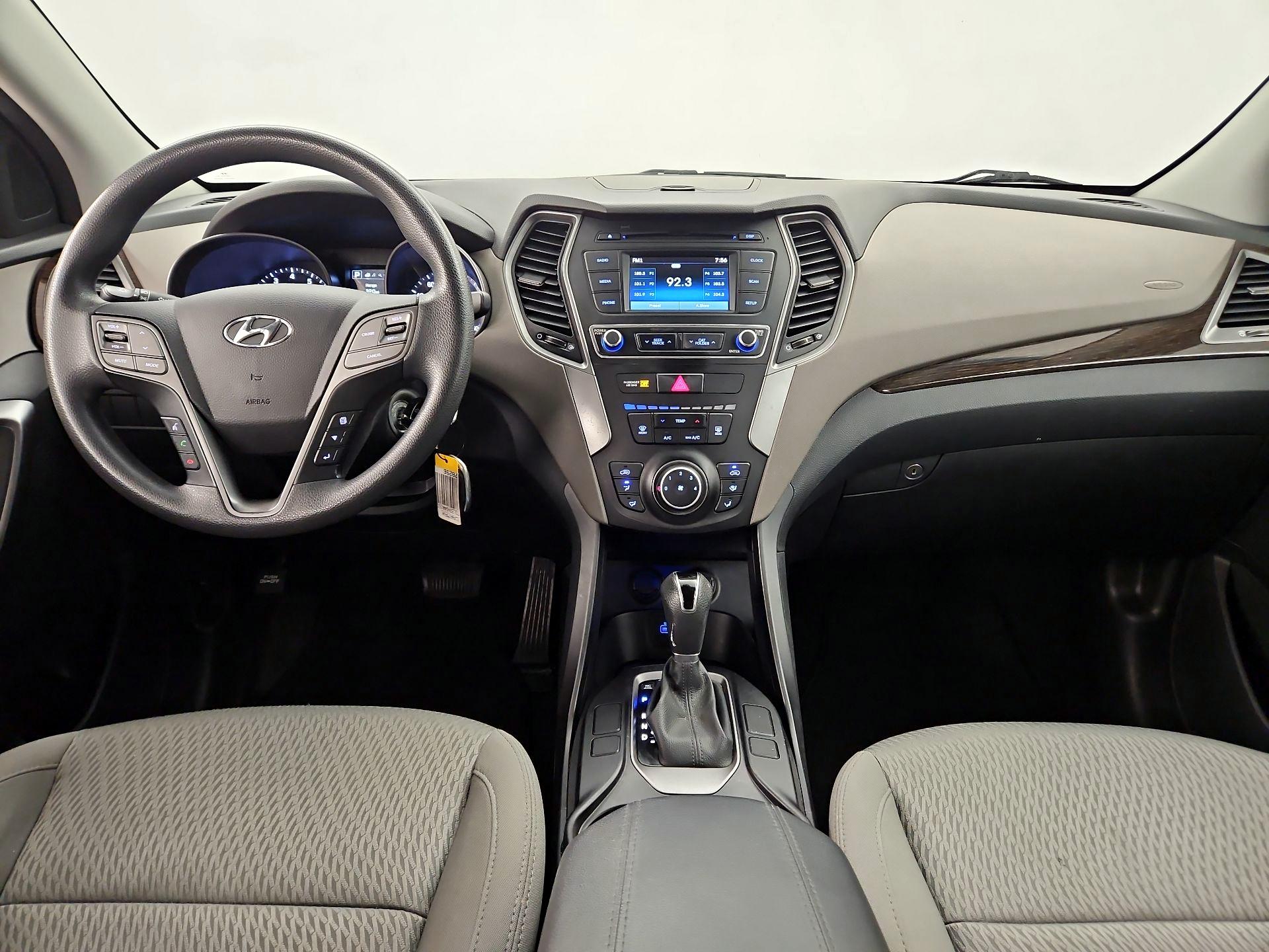 Thumbnail: 2017 Hyundai Santa Fe - 9