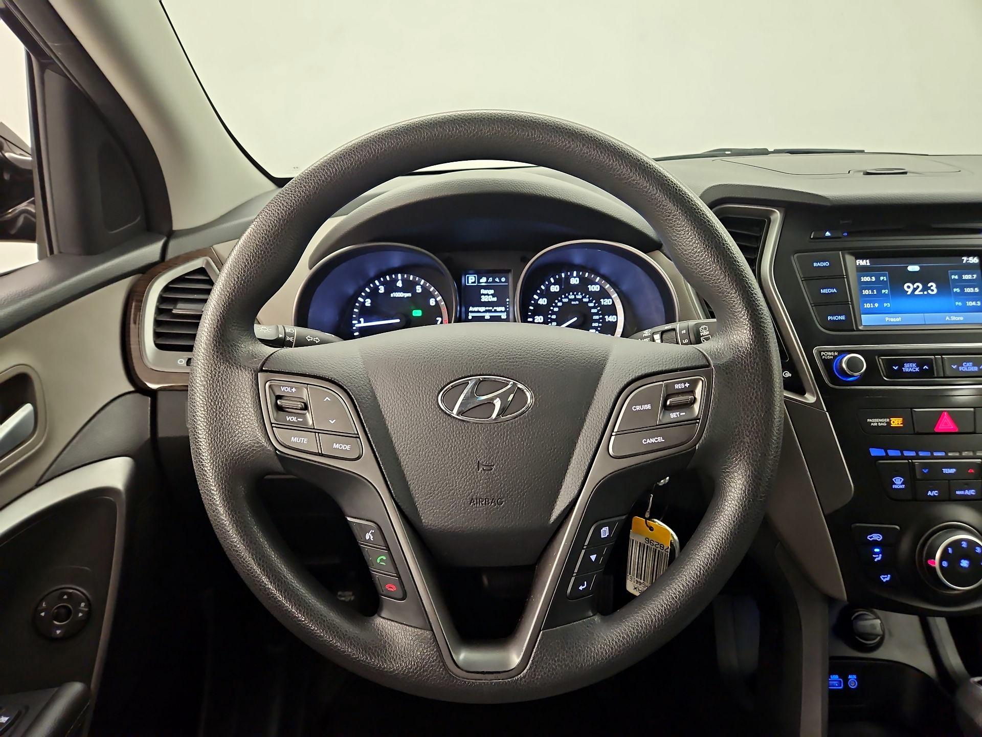 Thumbnail: 2017 Hyundai Santa Fe - 10