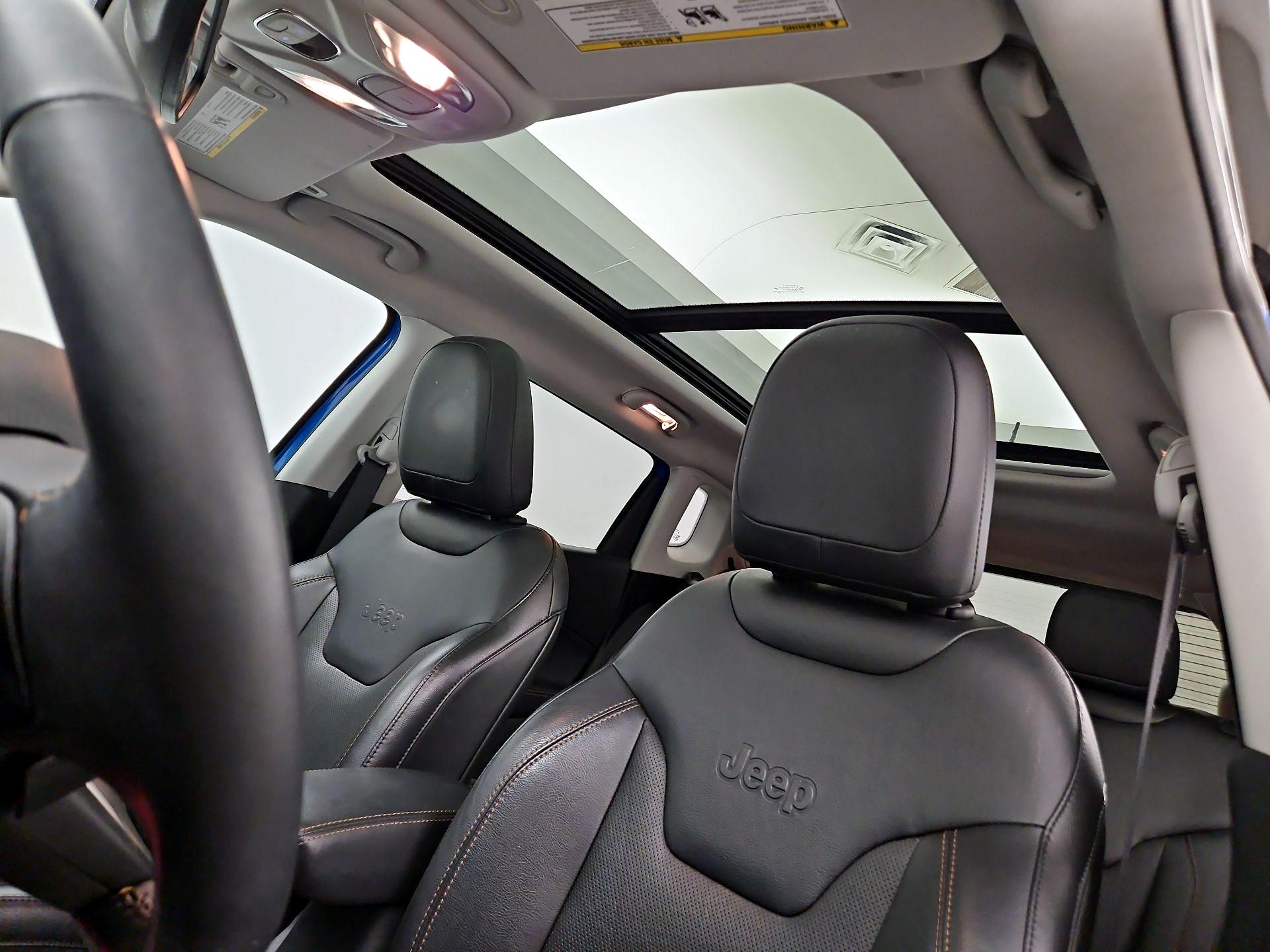 Thumbnail: 2018 Jeep Compass - 19