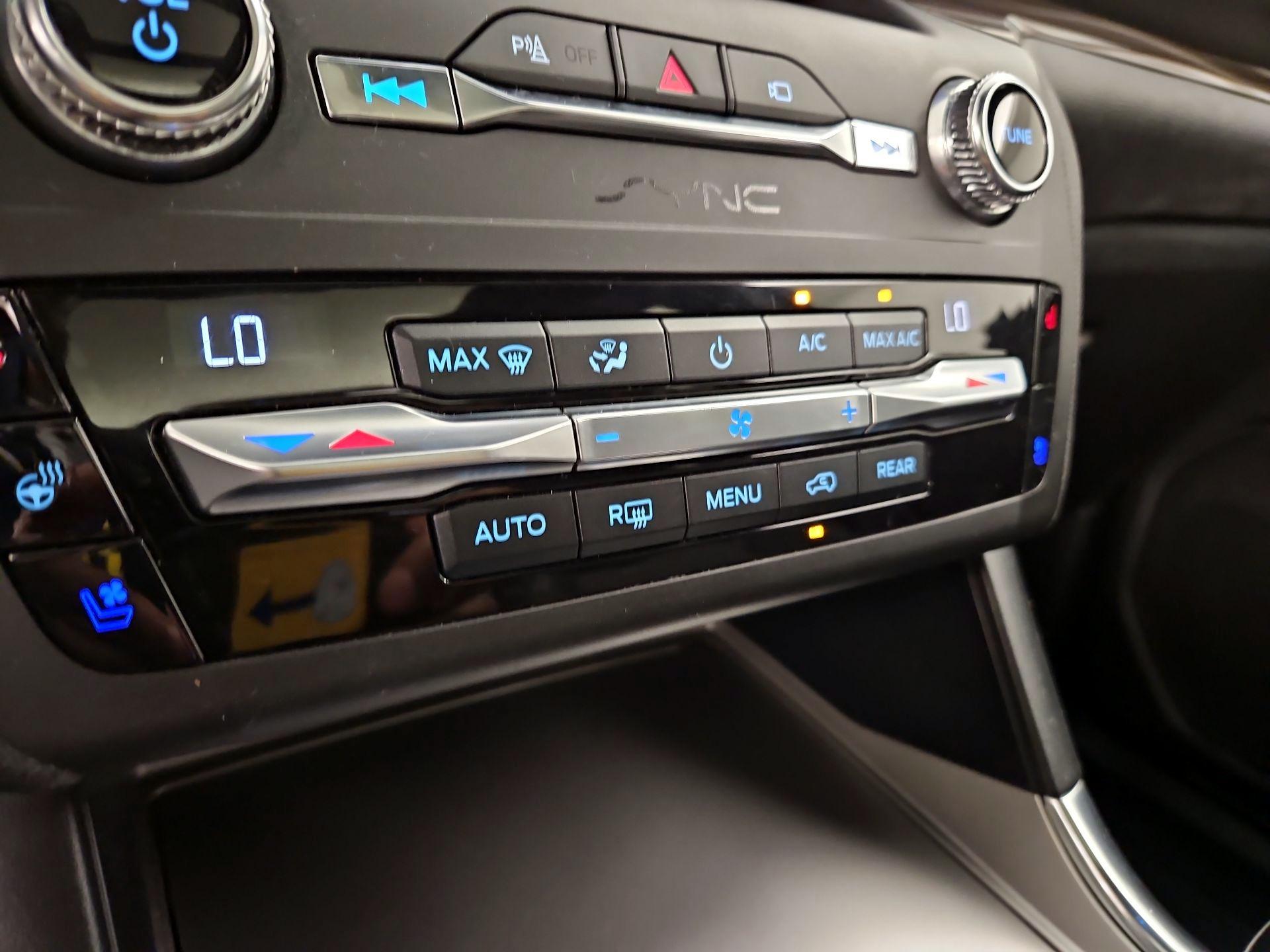 Thumbnail: 2020 Ford Explorer - 17