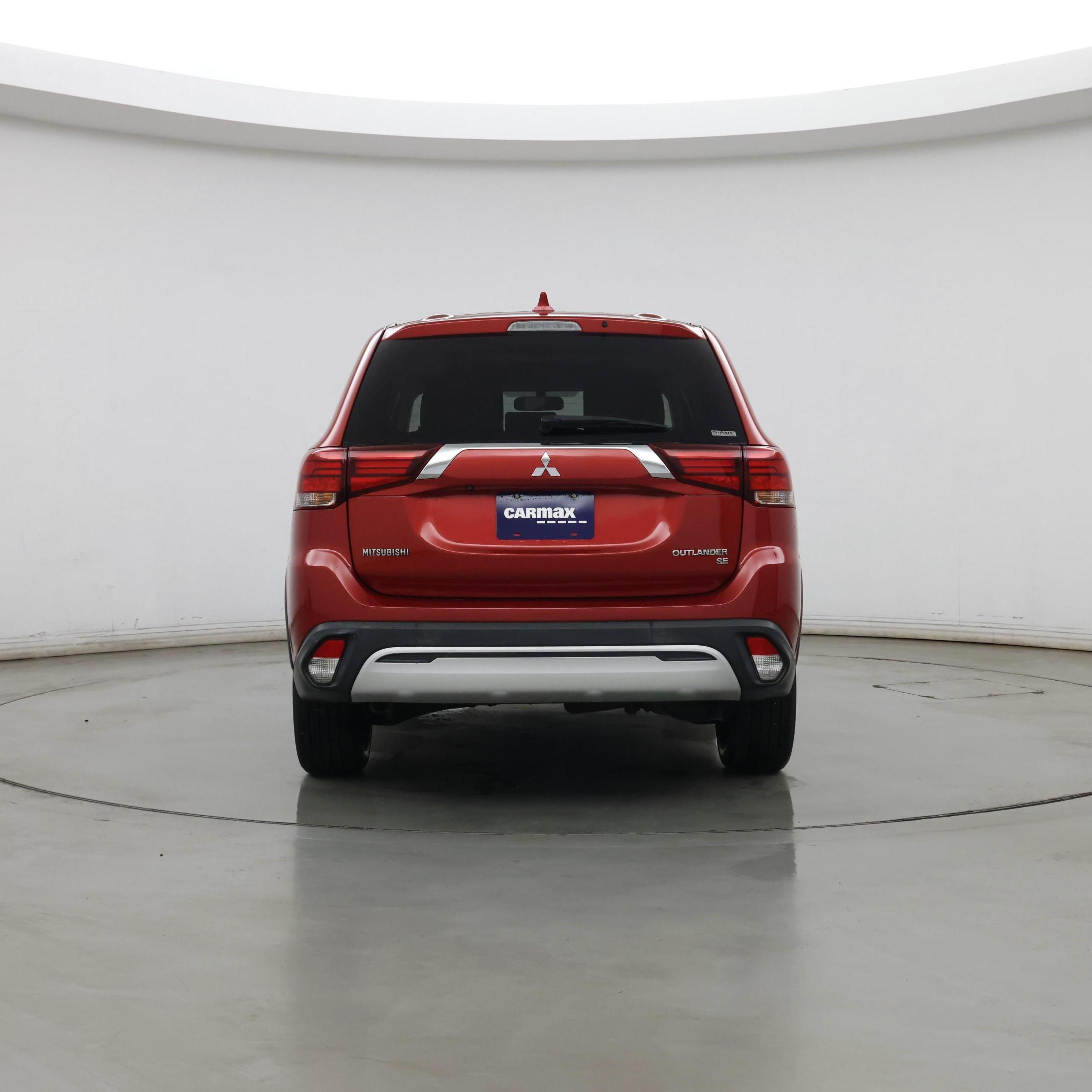 Thumbnail: 2019 Mitsubishi Outlander - 6