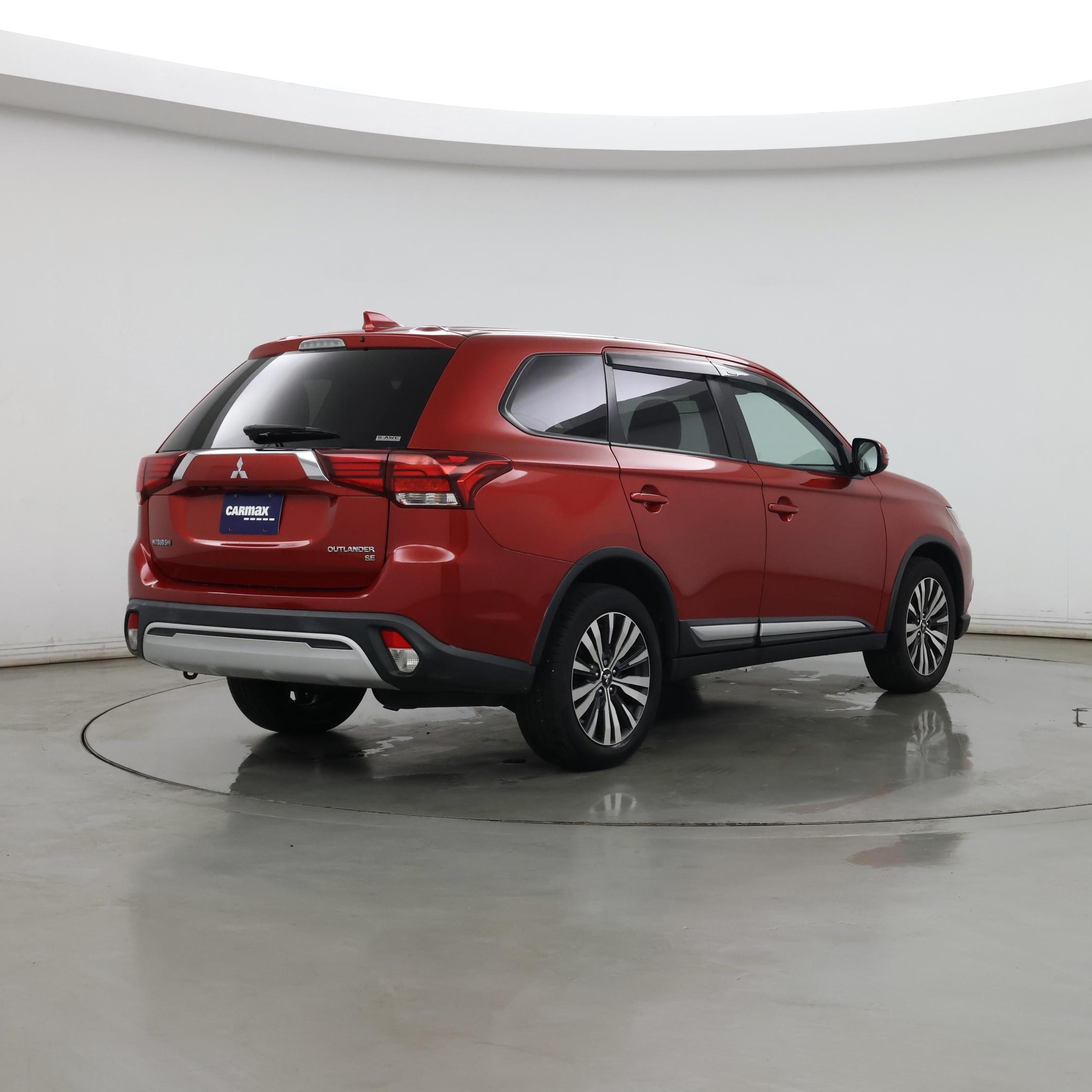 Thumbnail: 2019 Mitsubishi Outlander - 8