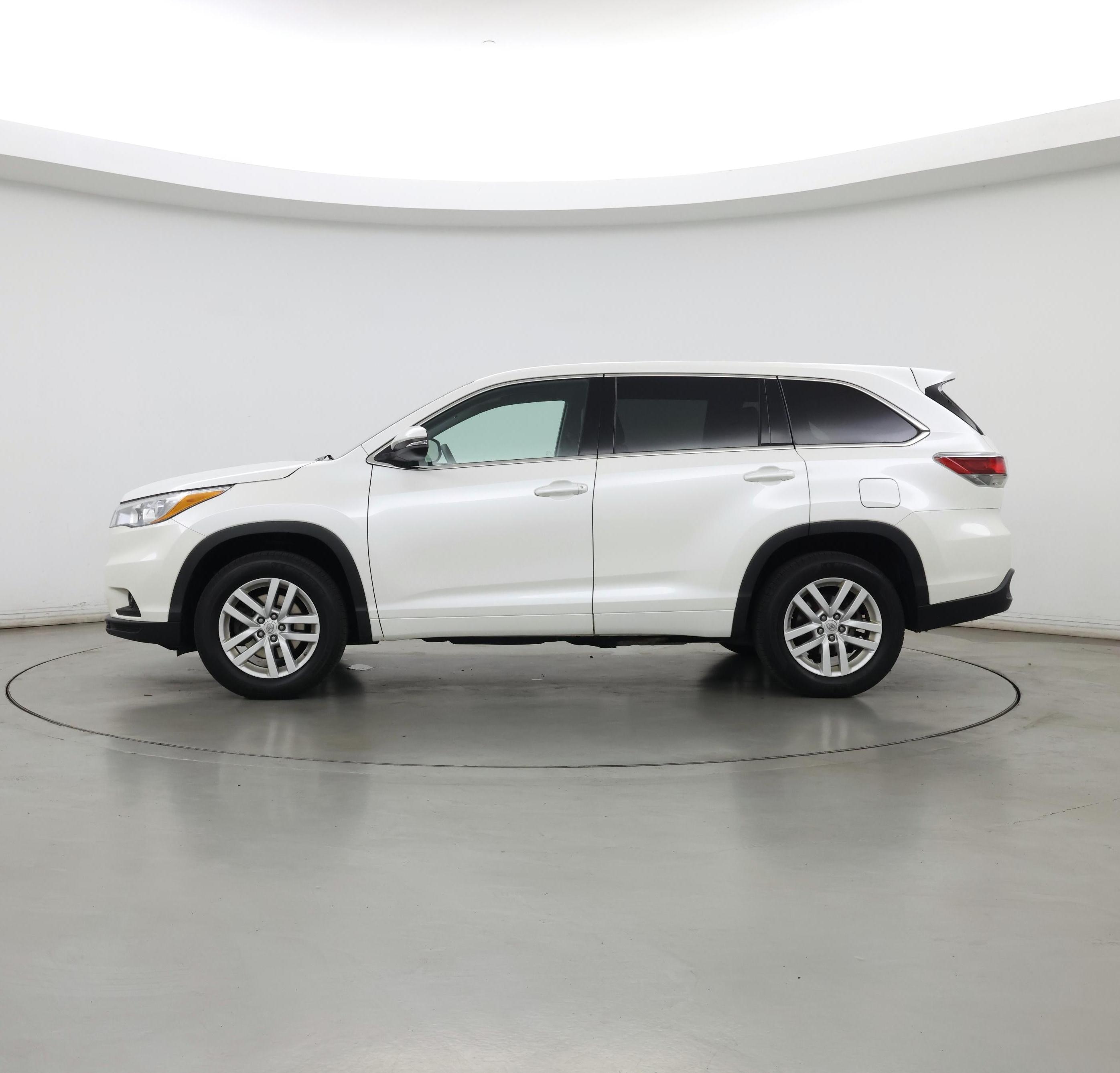 Thumbnail: 2015 Toyota Highlander - 3
