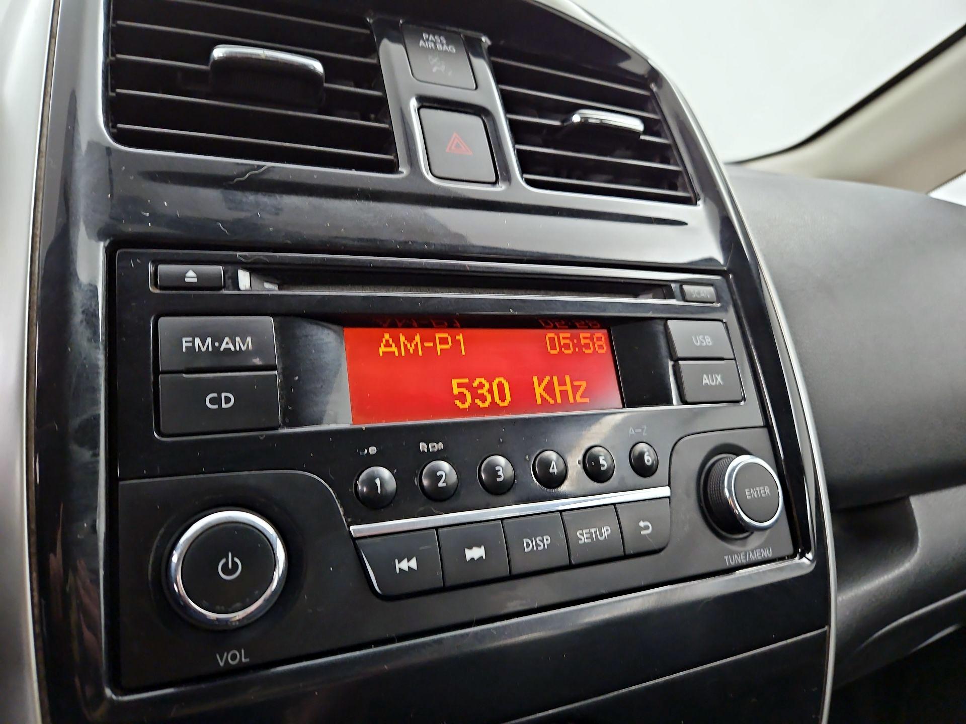 Thumbnail: 2015 Nissan Versa Note - 14