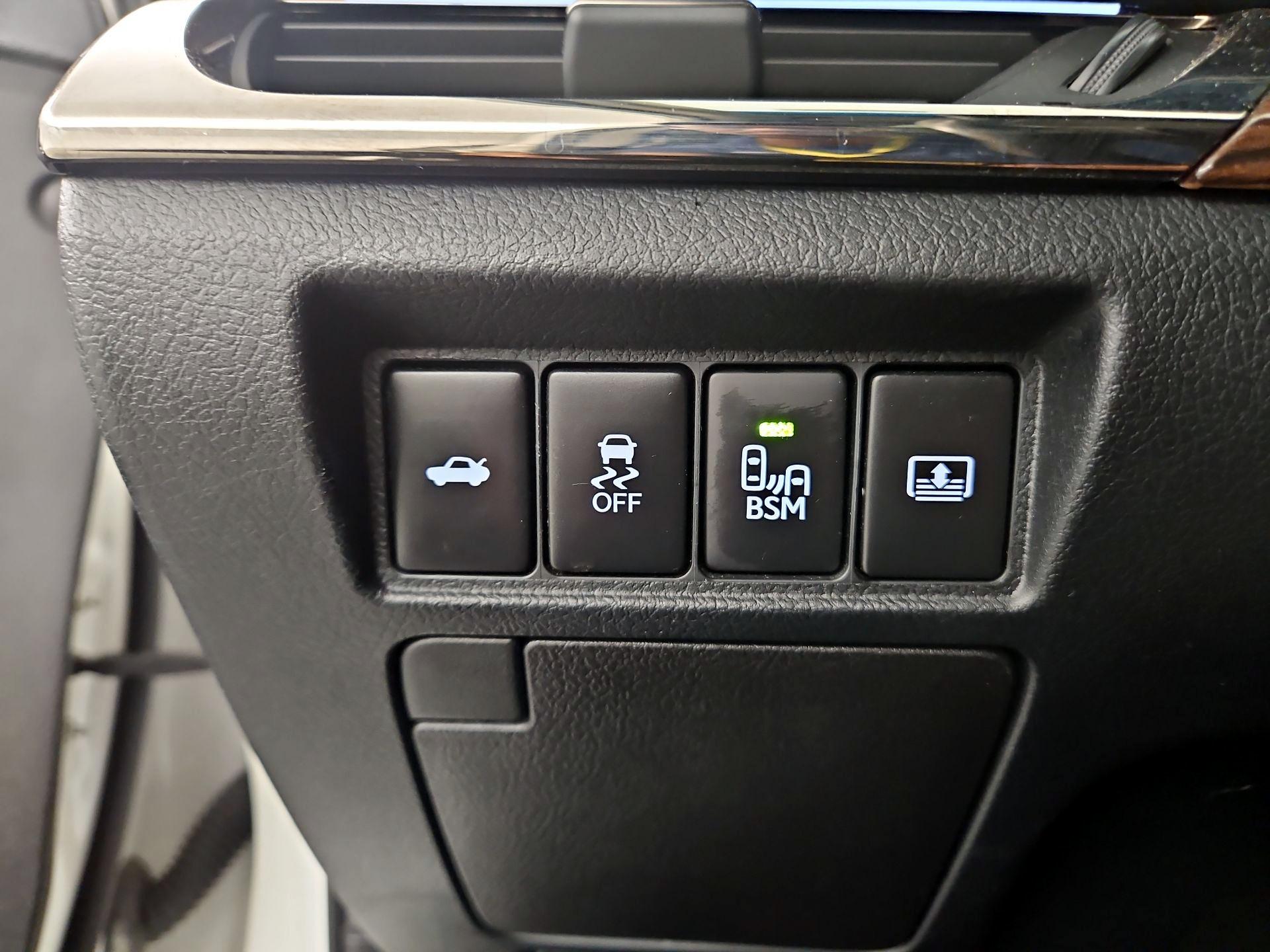 Thumbnail: 2014 Toyota Avalon - 13
