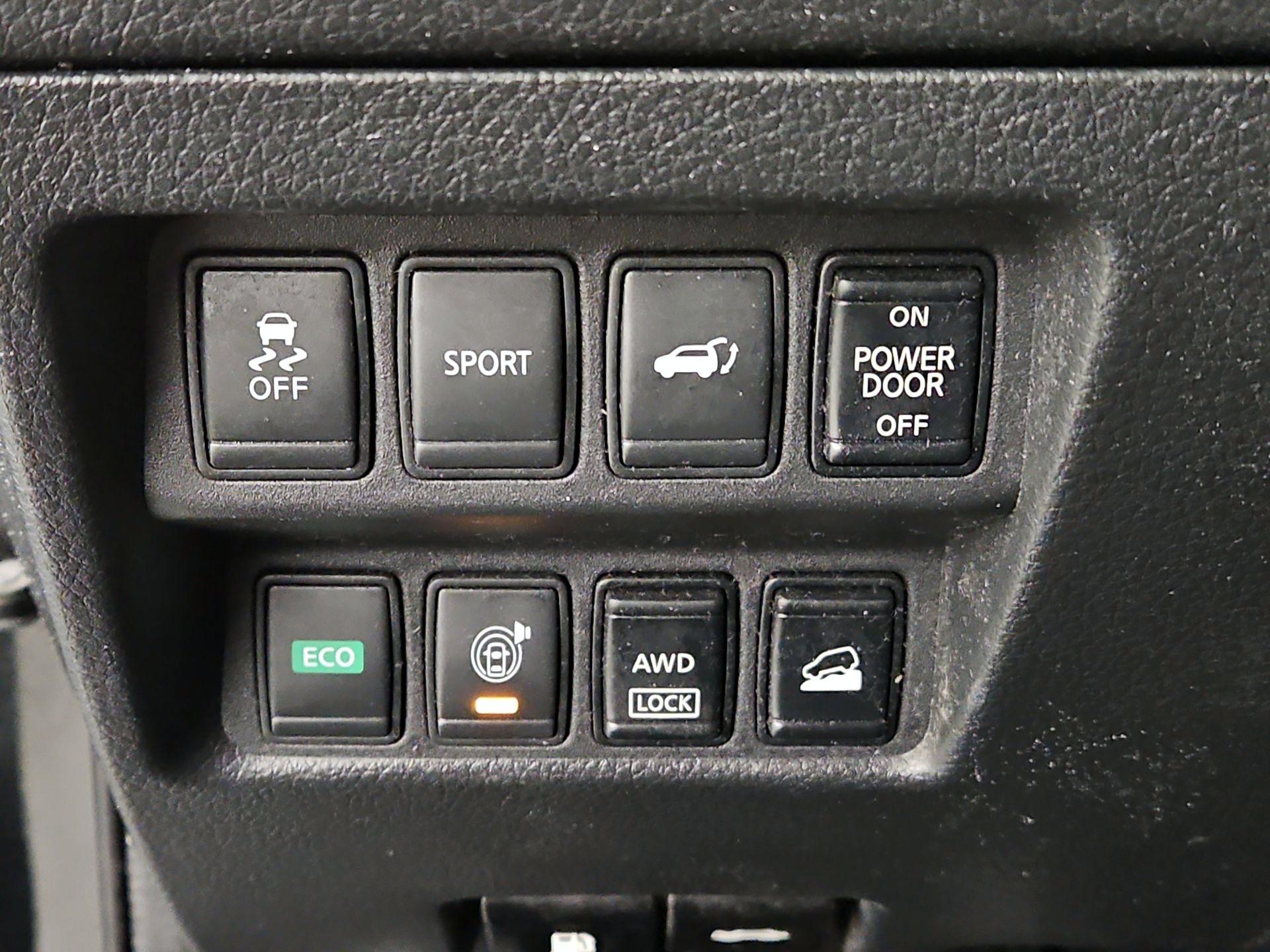 Thumbnail: 2016 Nissan Rogue - 13