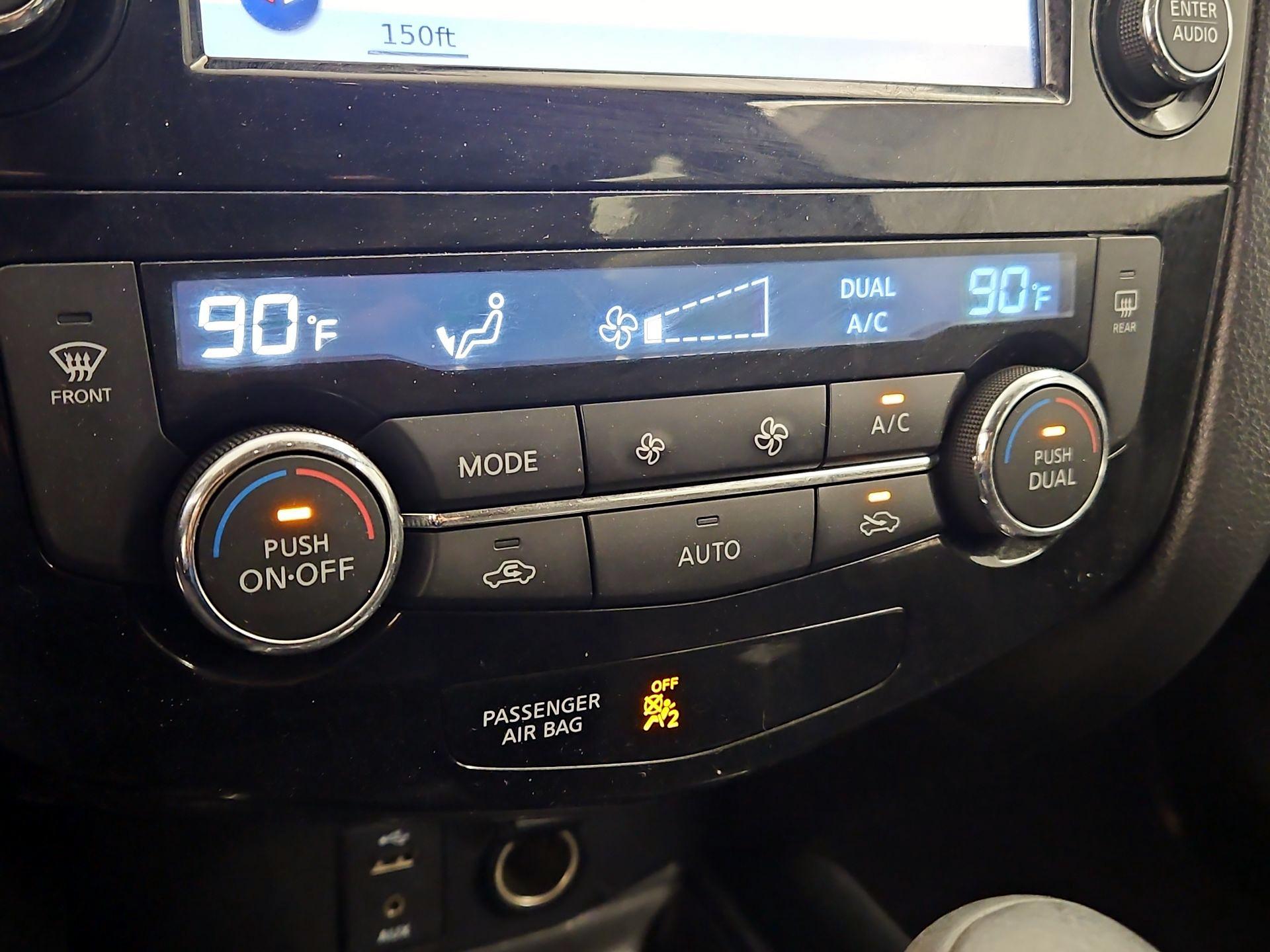 Thumbnail: 2016 Nissan Rogue - 17