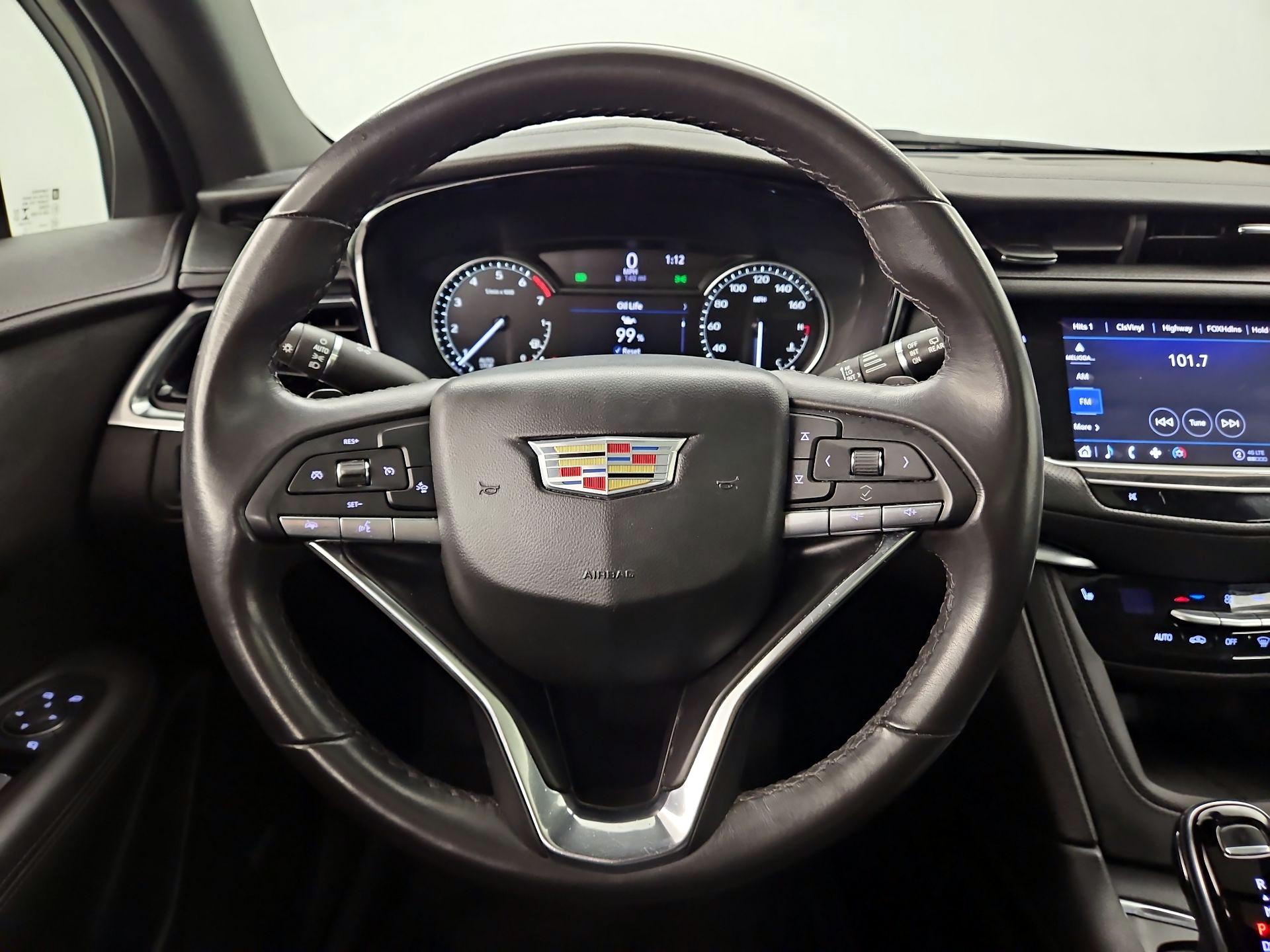 Thumbnail: 2022 Cadillac XT6 - 10
