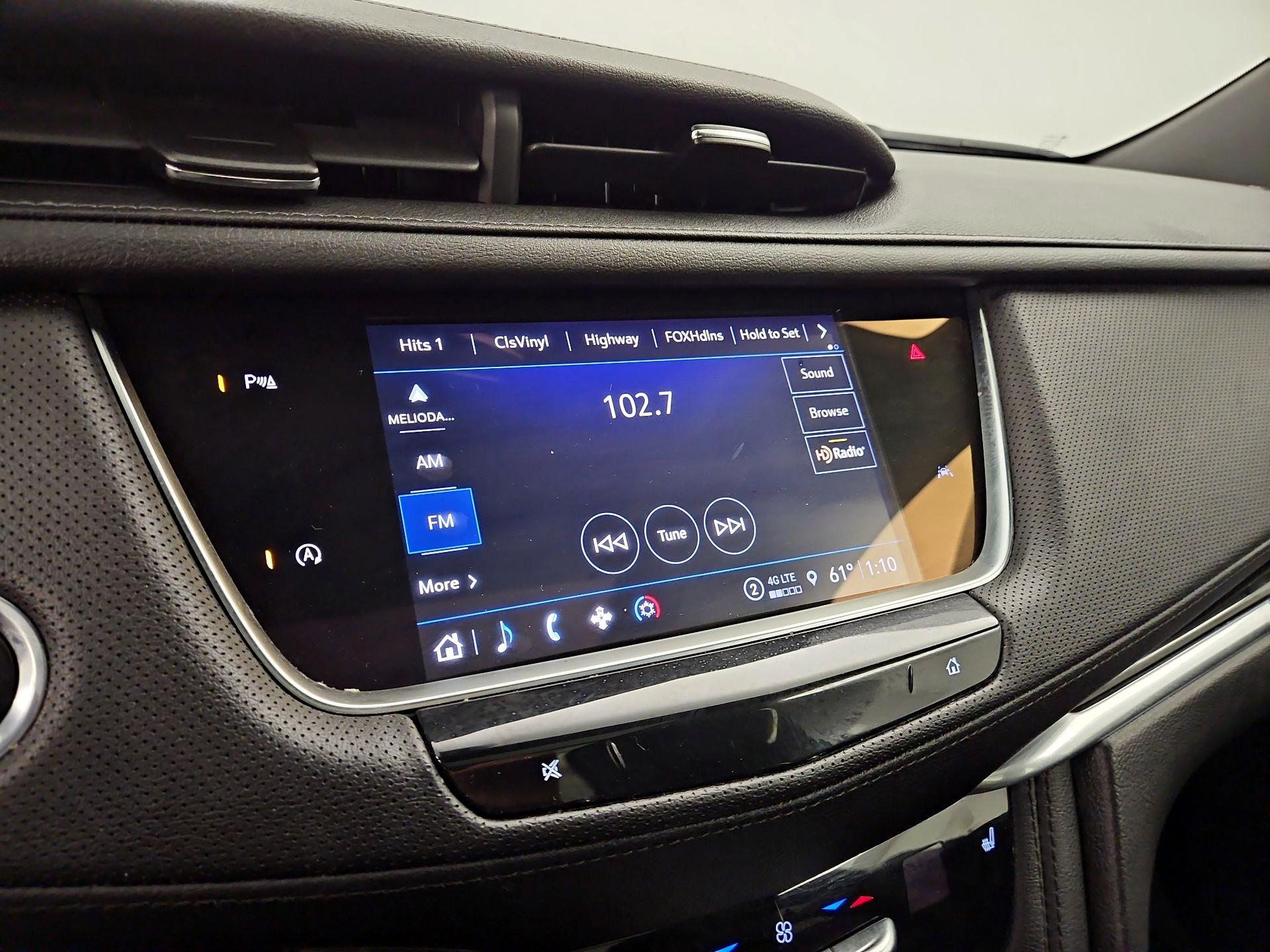Thumbnail: 2022 Cadillac XT6 - 15