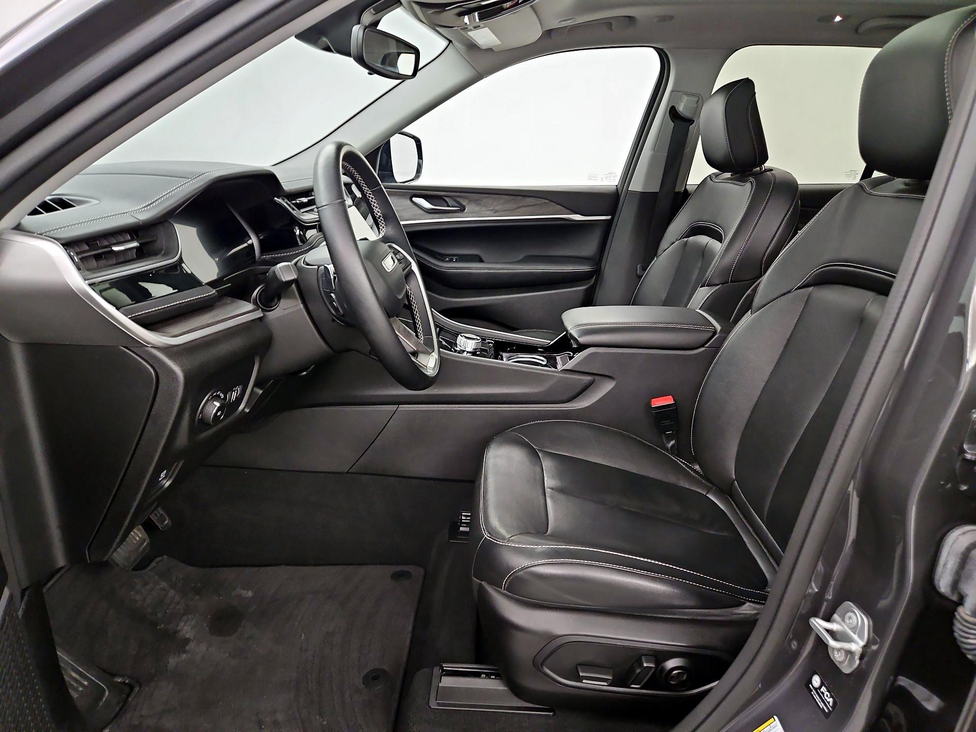 Thumbnail: 2022 Jeep Grand Cherokee - 11