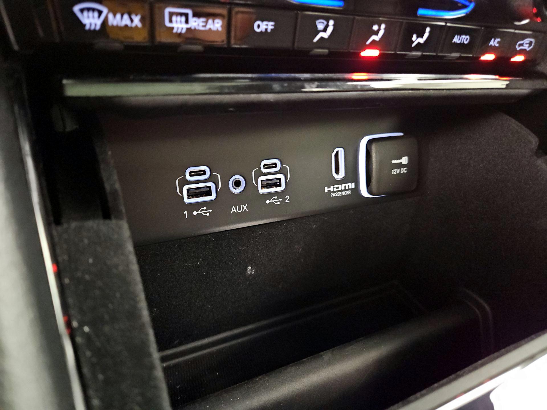 Thumbnail: 2022 Jeep Grand Cherokee - 19