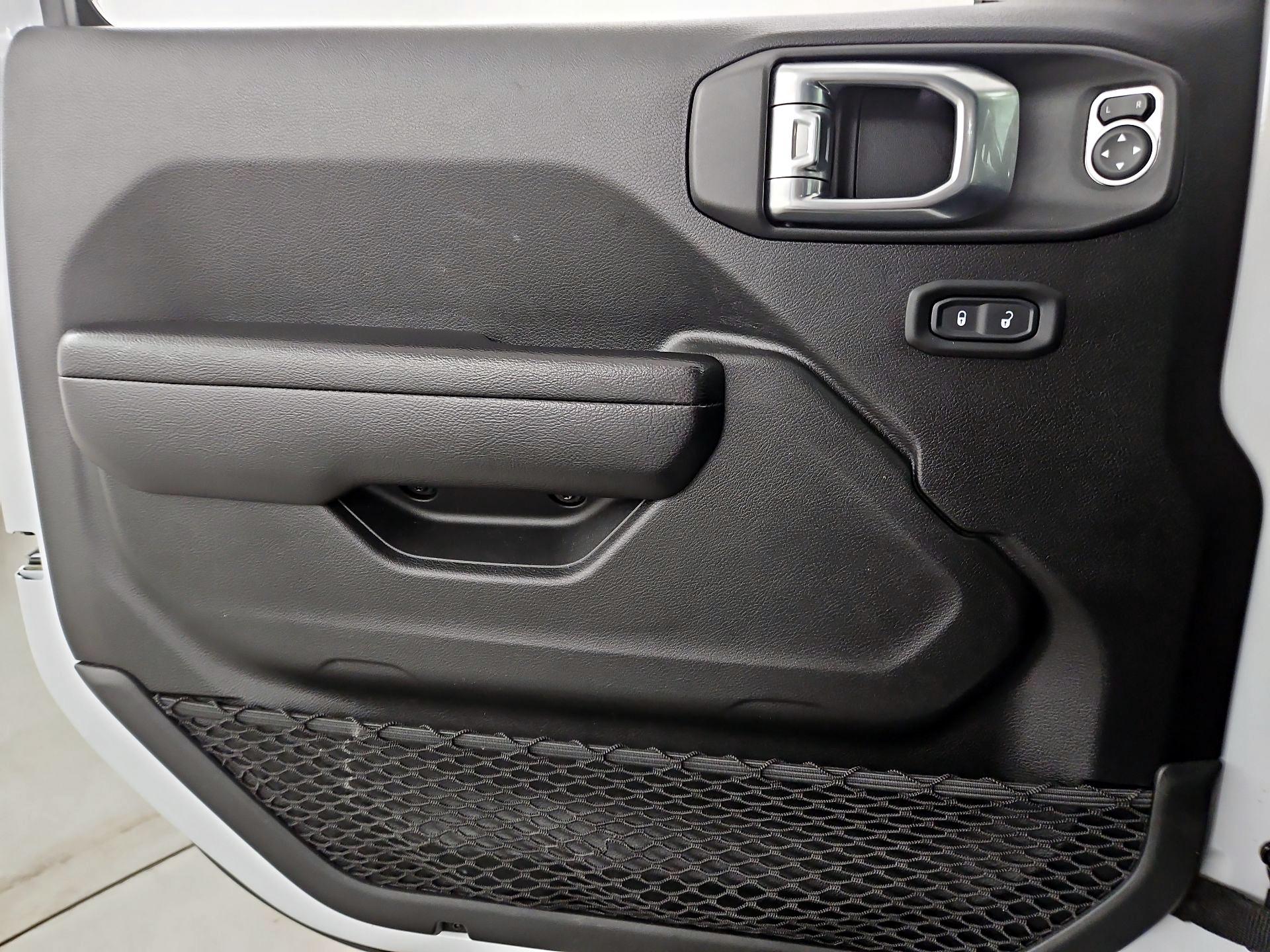 Thumbnail: 2021 Jeep Wrangler - 12