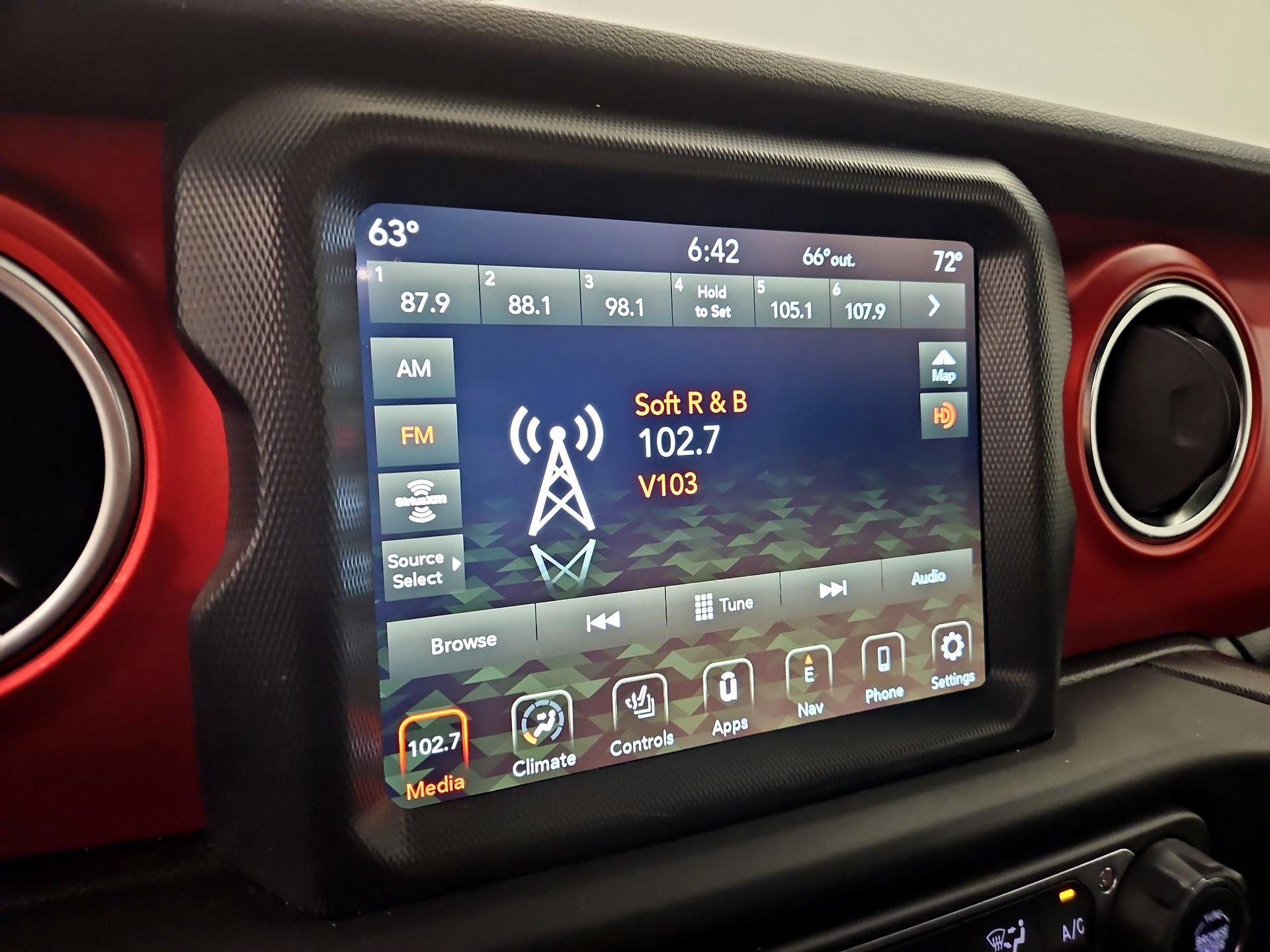 Thumbnail: 2021 Jeep Wrangler - 16