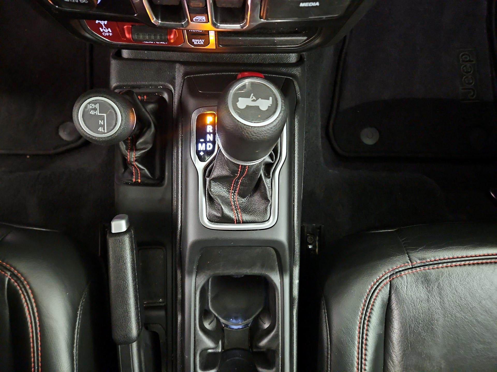 Thumbnail: 2021 Jeep Wrangler - 18