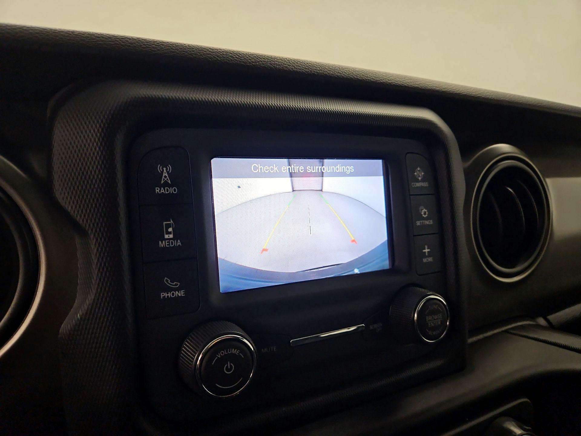 Thumbnail: 2021 Jeep Wrangler - 14