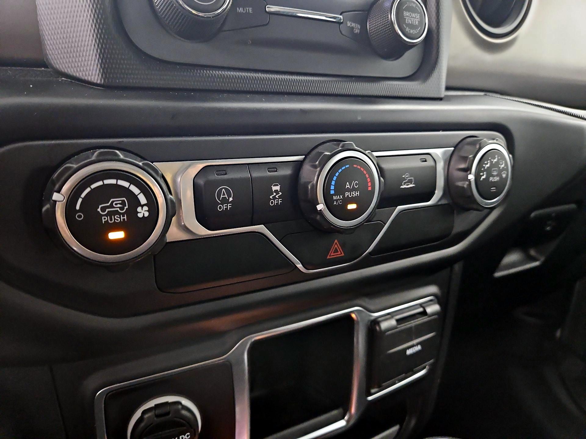 Thumbnail: 2021 Jeep Wrangler - 16