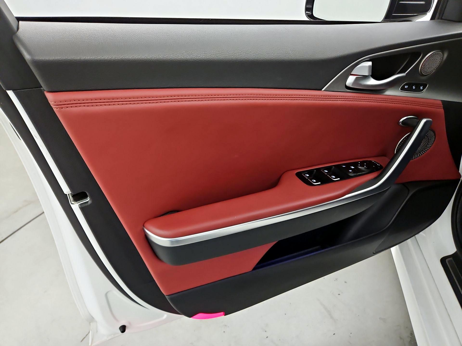 Thumbnail: 2020 Kia Stinger - 12