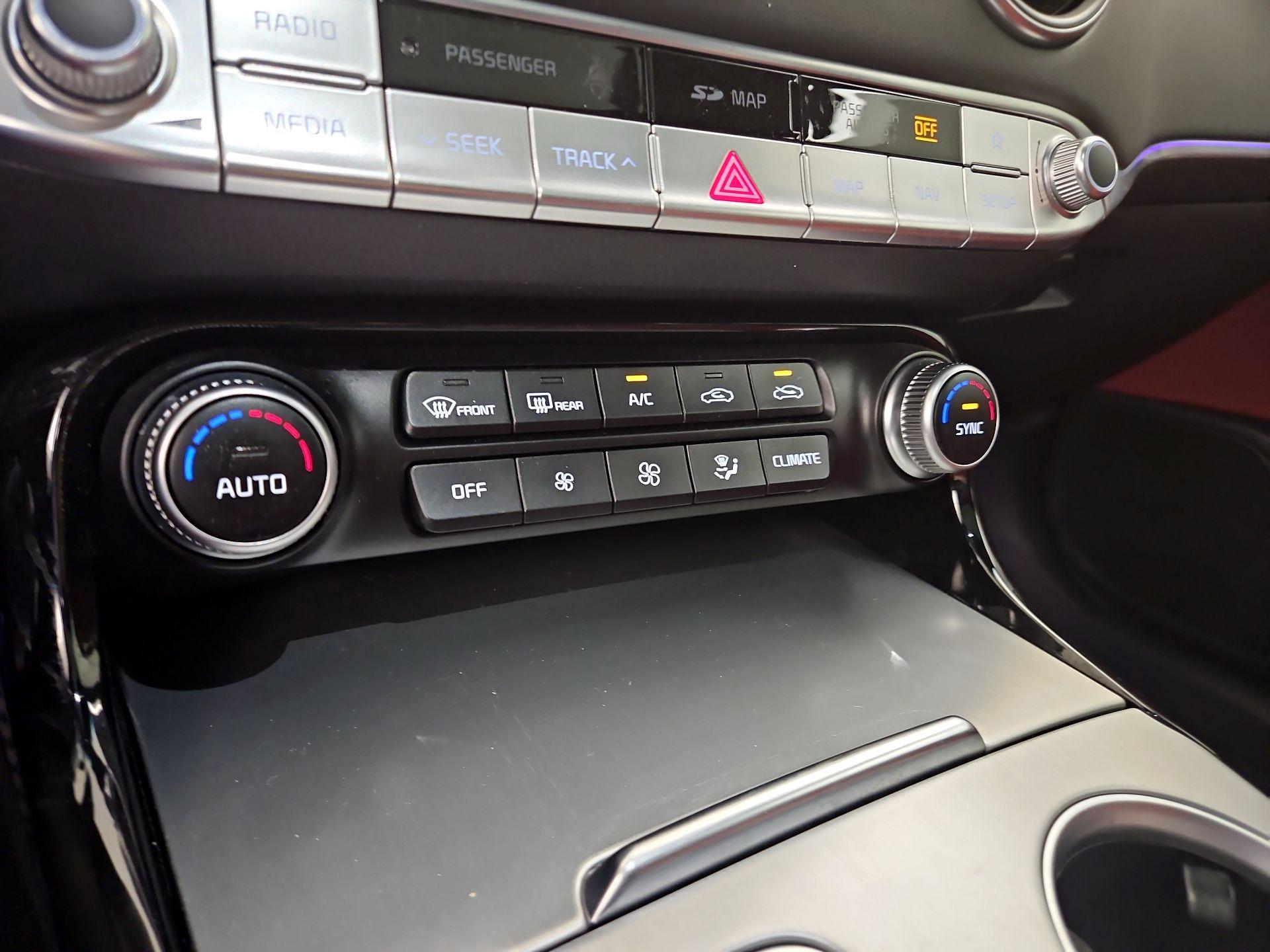 Thumbnail: 2020 Kia Stinger - 17