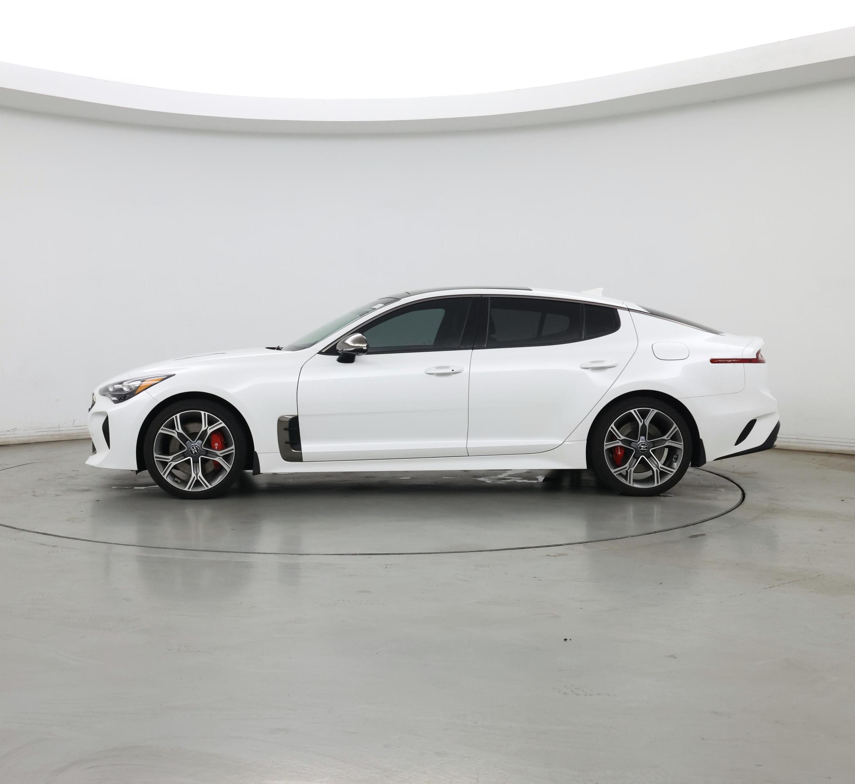 Thumbnail: 2020 Kia Stinger - 3
