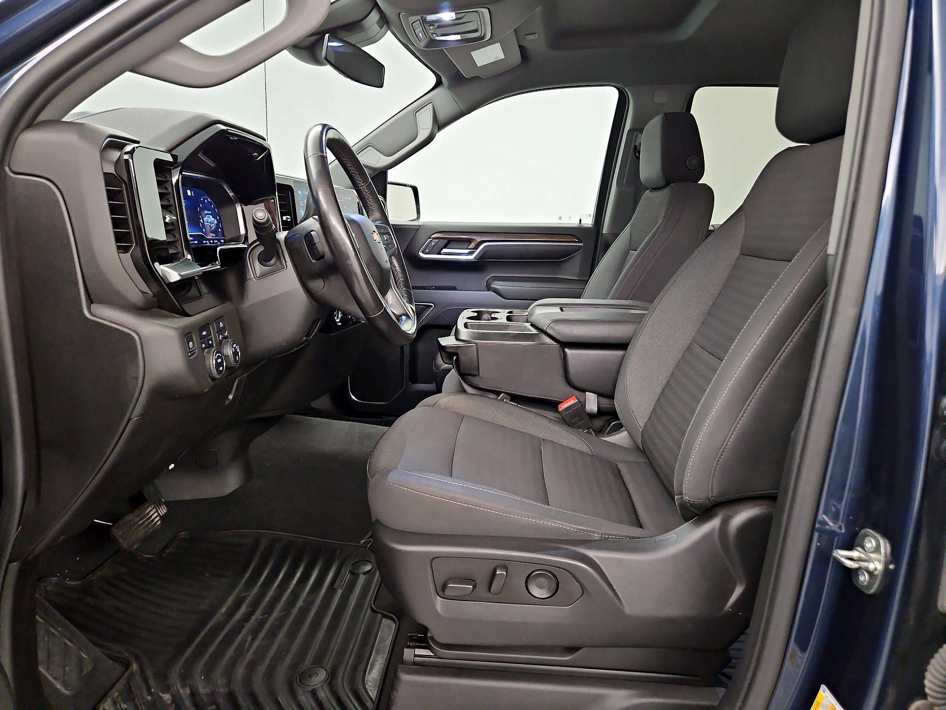 Thumbnail: 2022 Chevrolet Silverado 1500 - 11