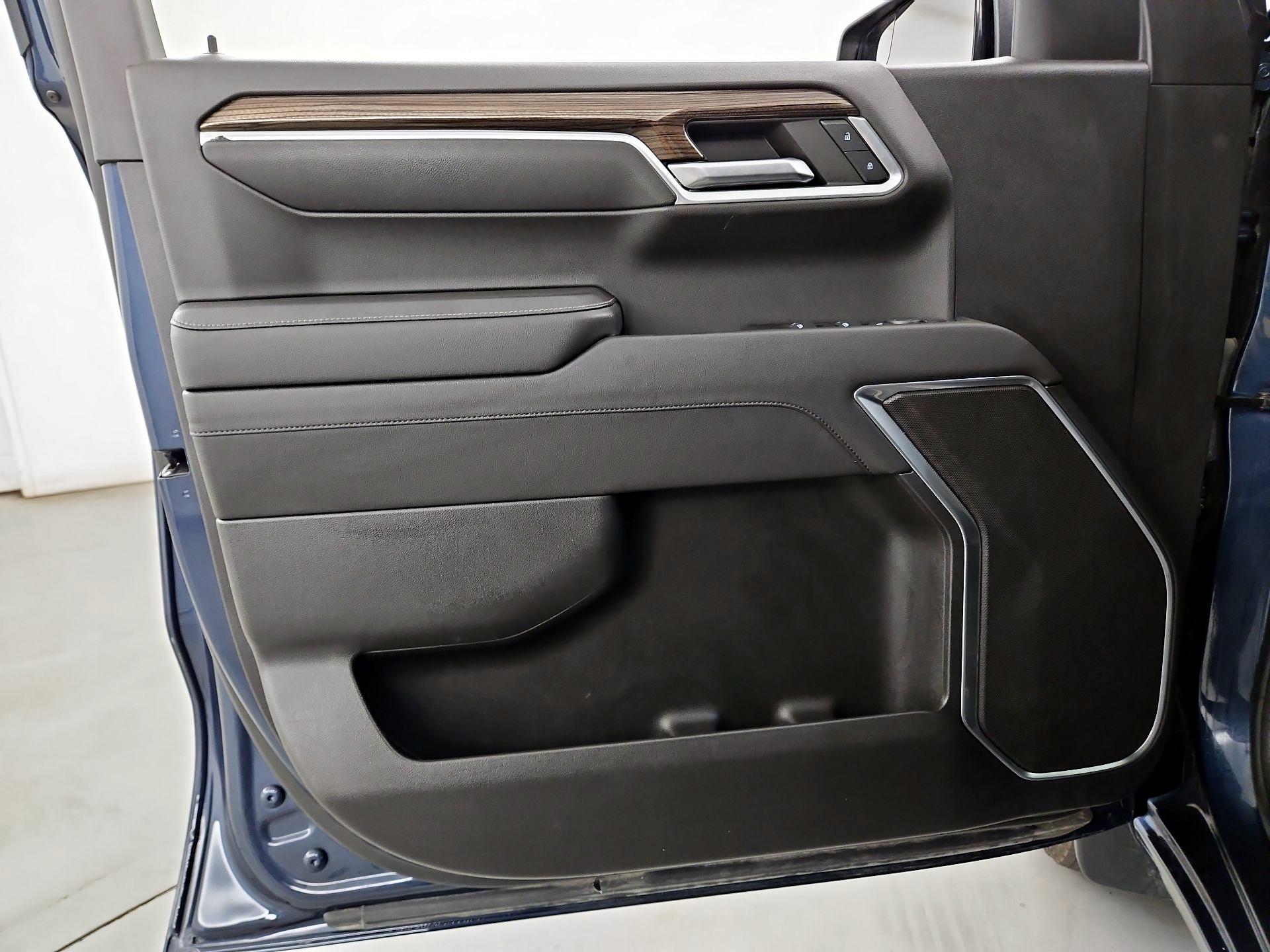 Thumbnail: 2022 Chevrolet Silverado 1500 - 12