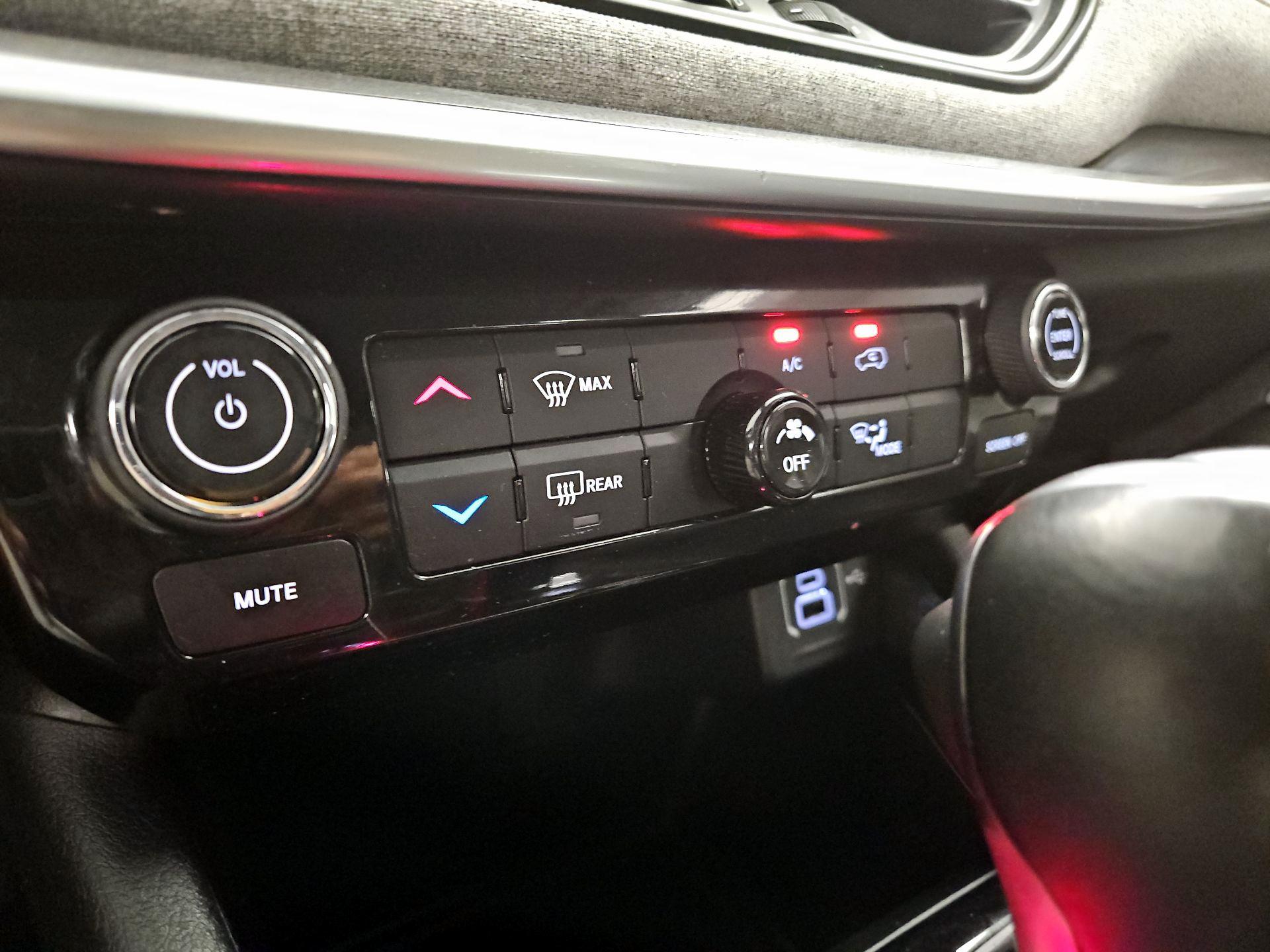 Thumbnail: 2022 Jeep Compass - 16