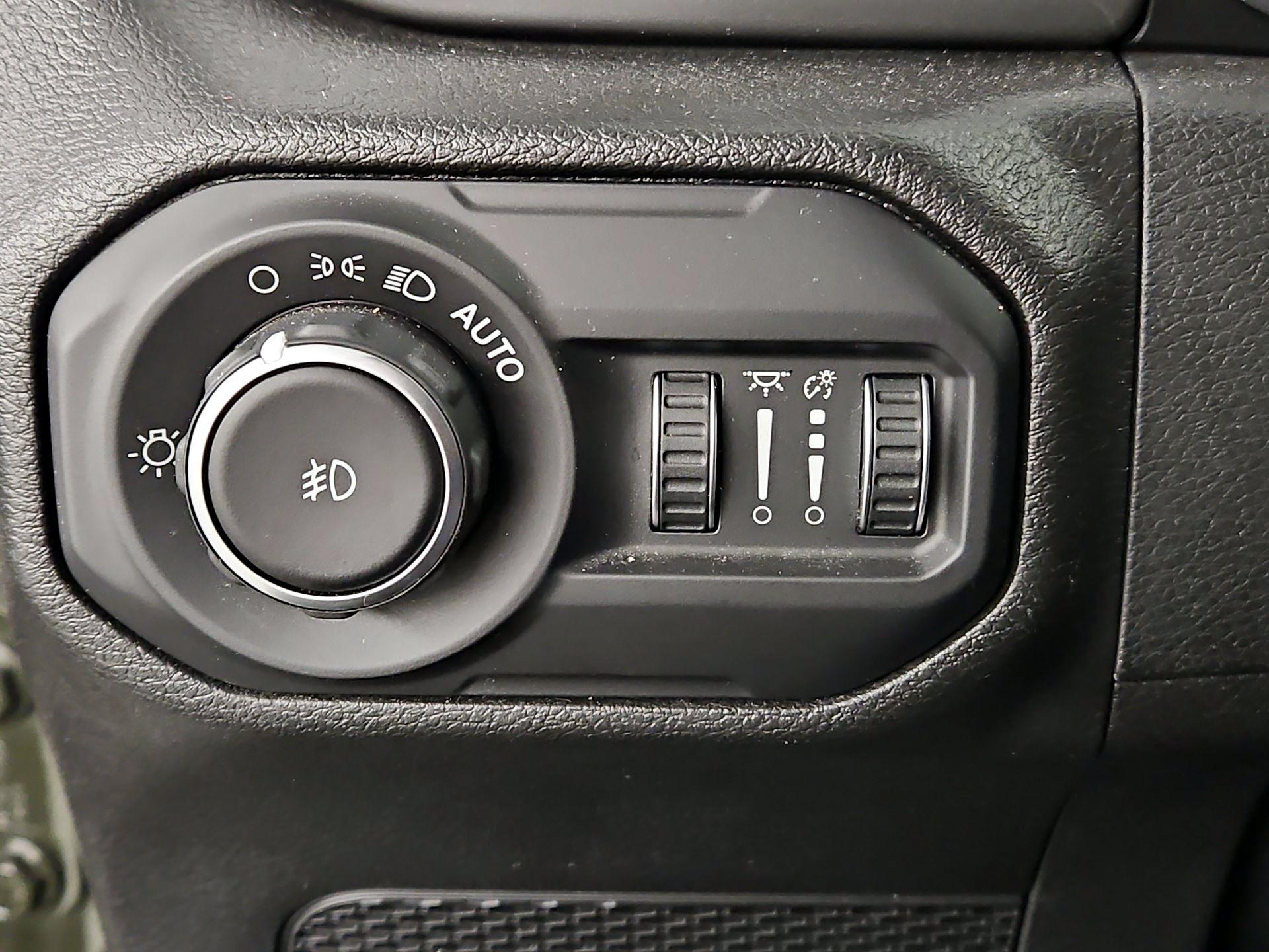 Thumbnail: 2022 Jeep Wrangler - 13