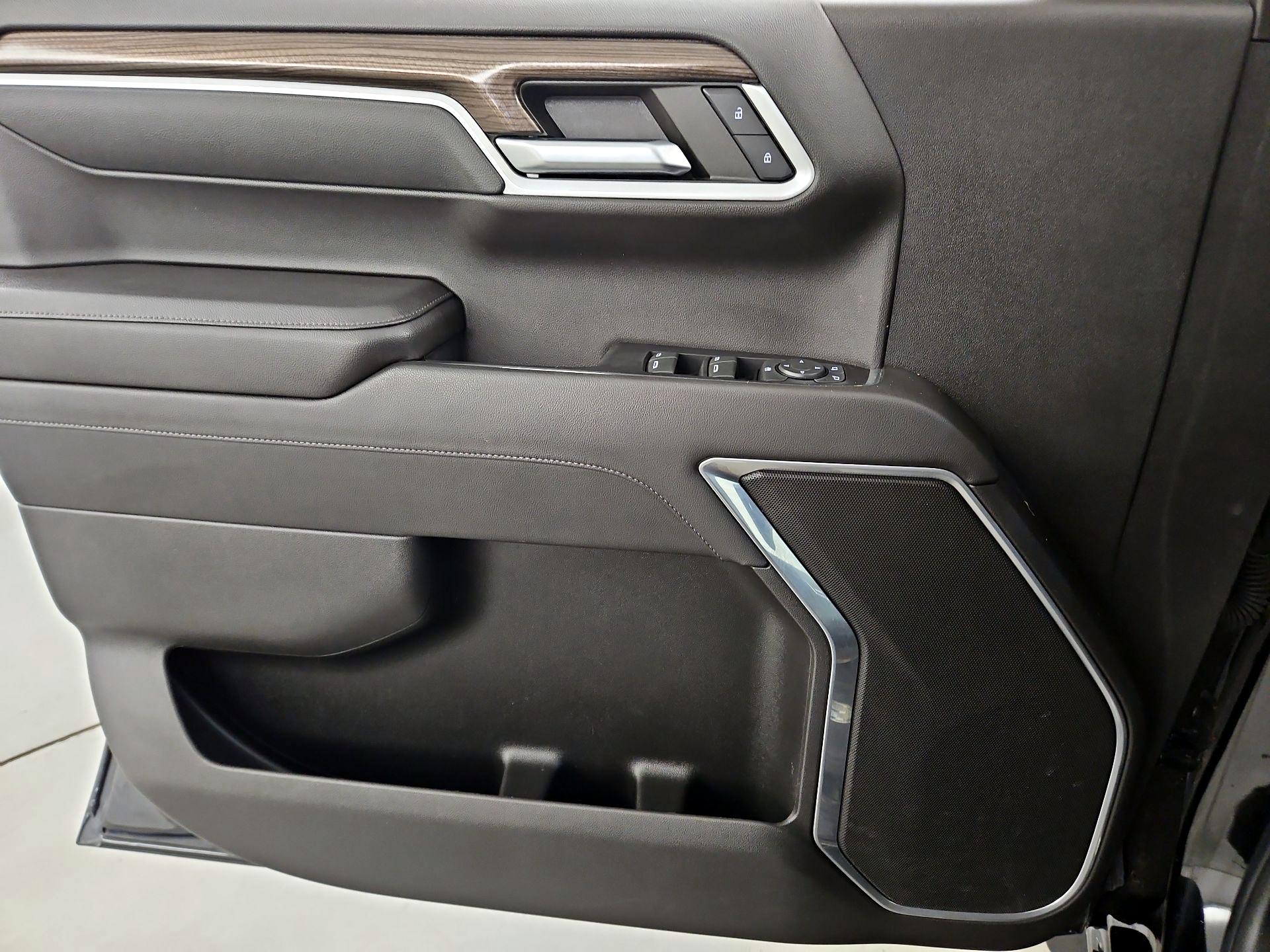 Thumbnail: 2022 Chevrolet Silverado 1500 - 12