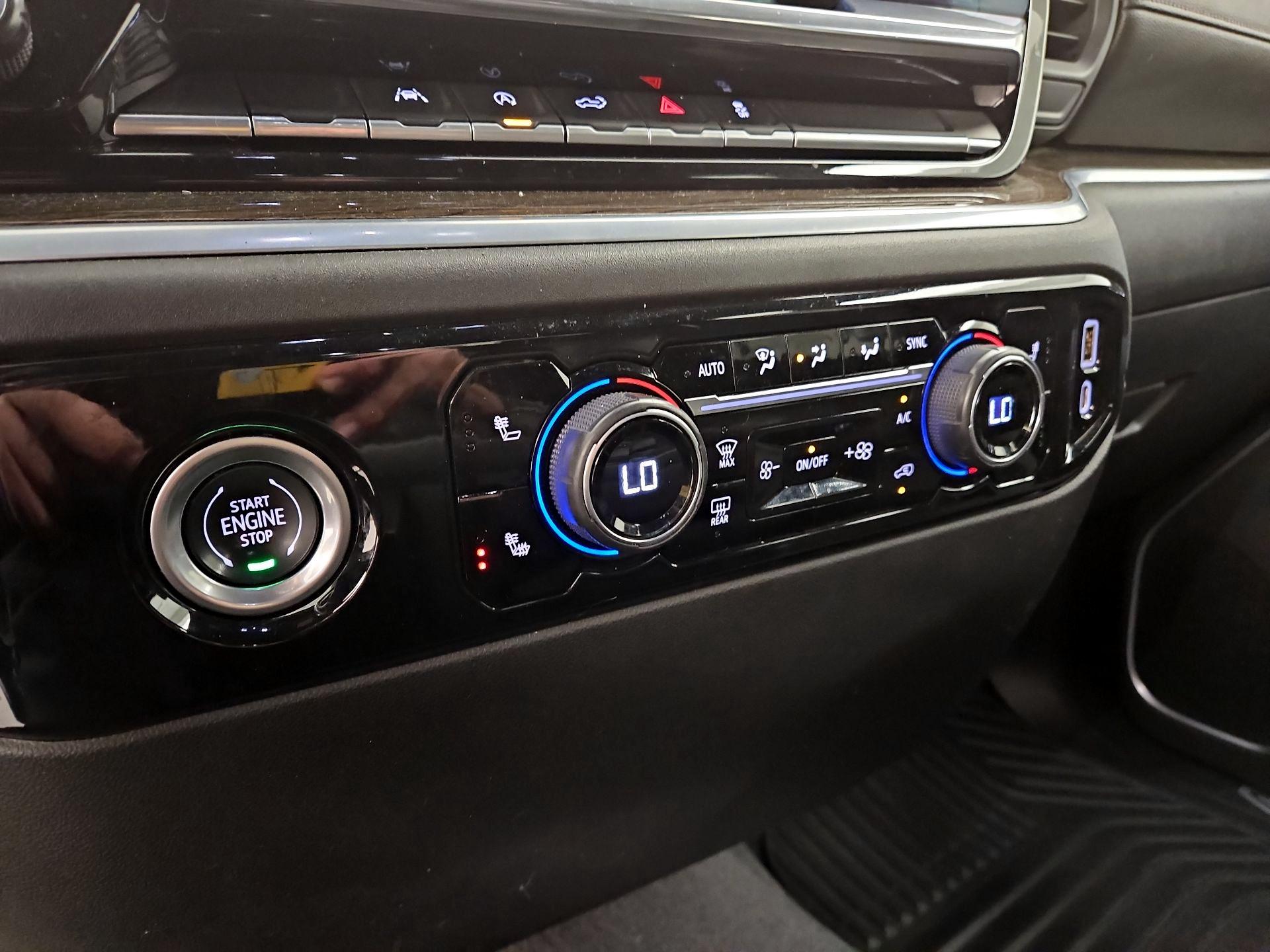 Thumbnail: 2022 Chevrolet Silverado 1500 - 16