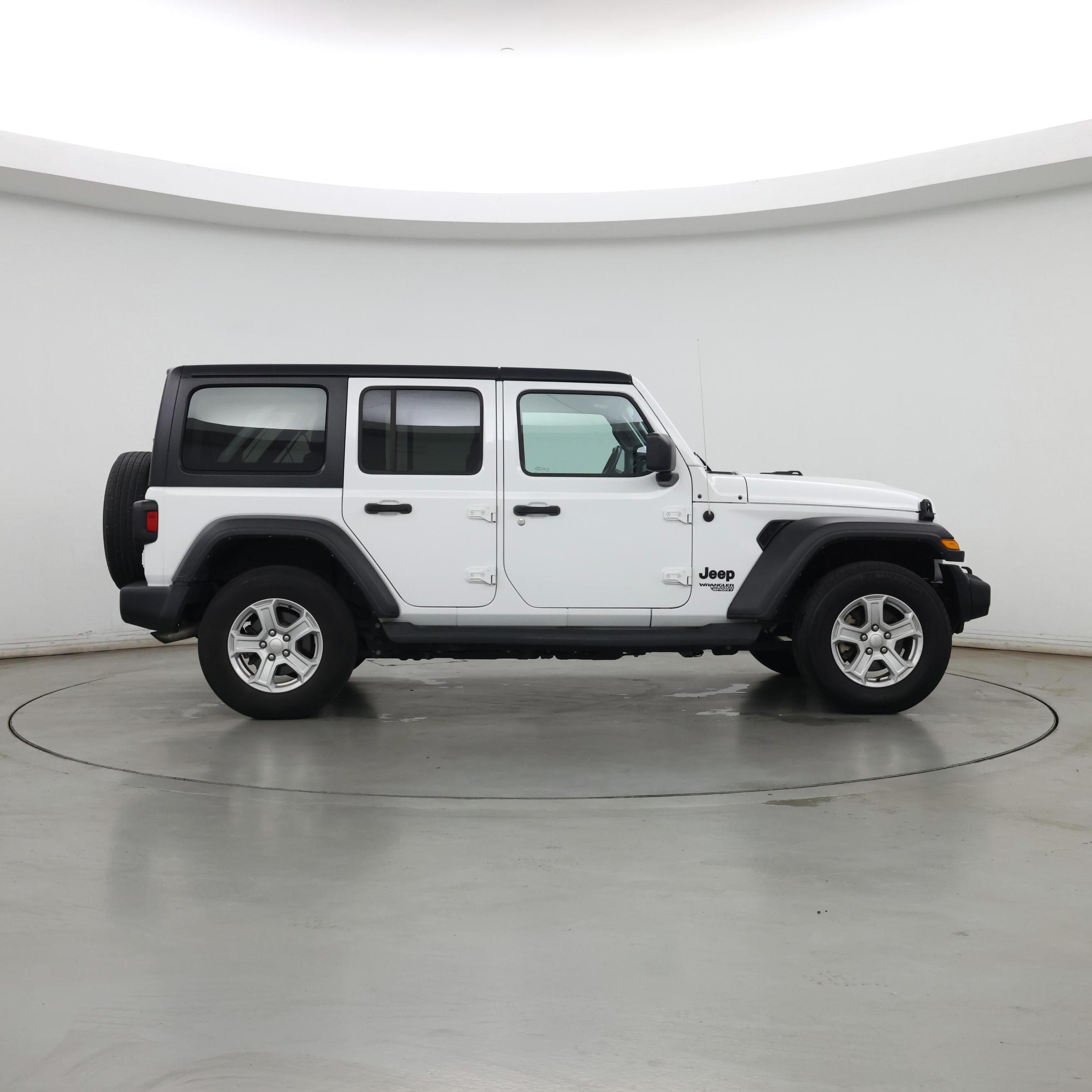 Thumbnail: 2021 Jeep Wrangler - 7