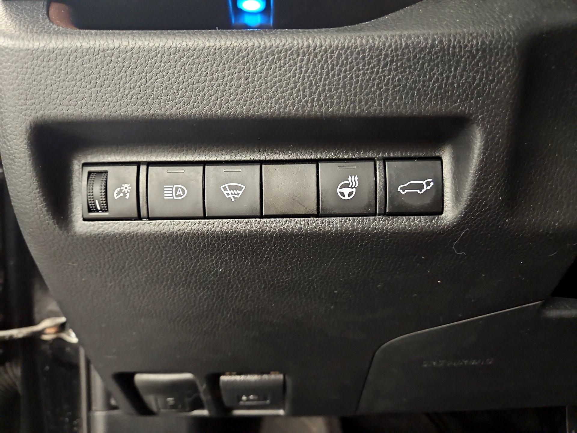 Thumbnail: 2019 Toyota RAV4 - 13