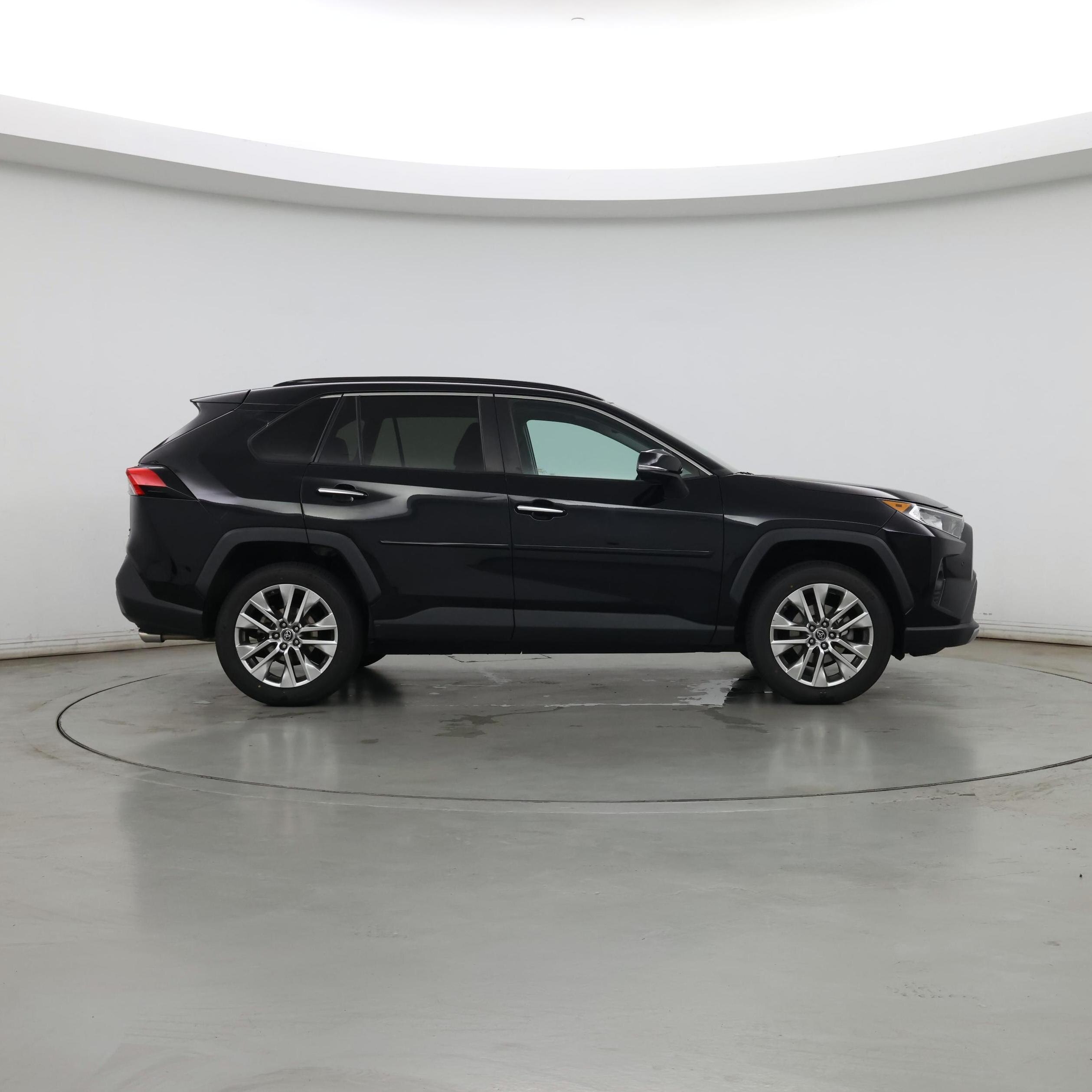 Thumbnail: 2019 Toyota RAV4 - 7
