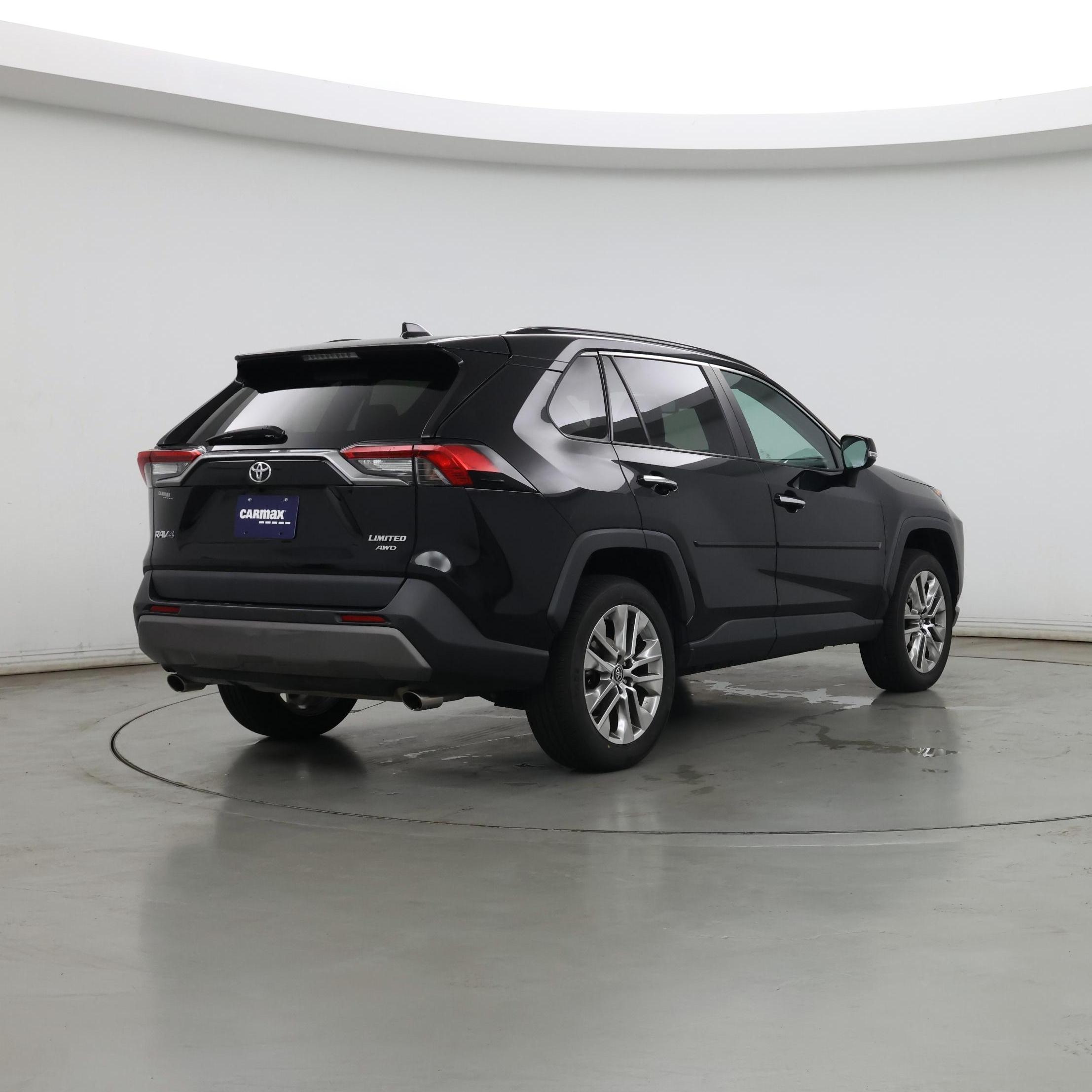 Thumbnail: 2019 Toyota RAV4 - 8