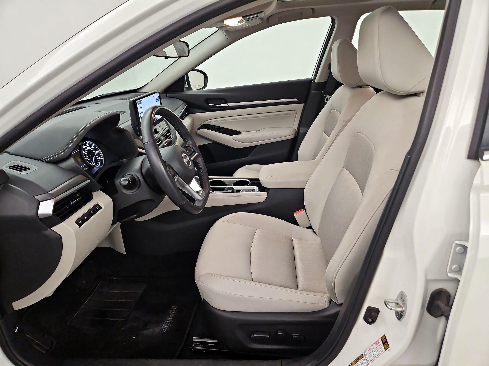 Thumbnail: 2023 Nissan Altima - 11