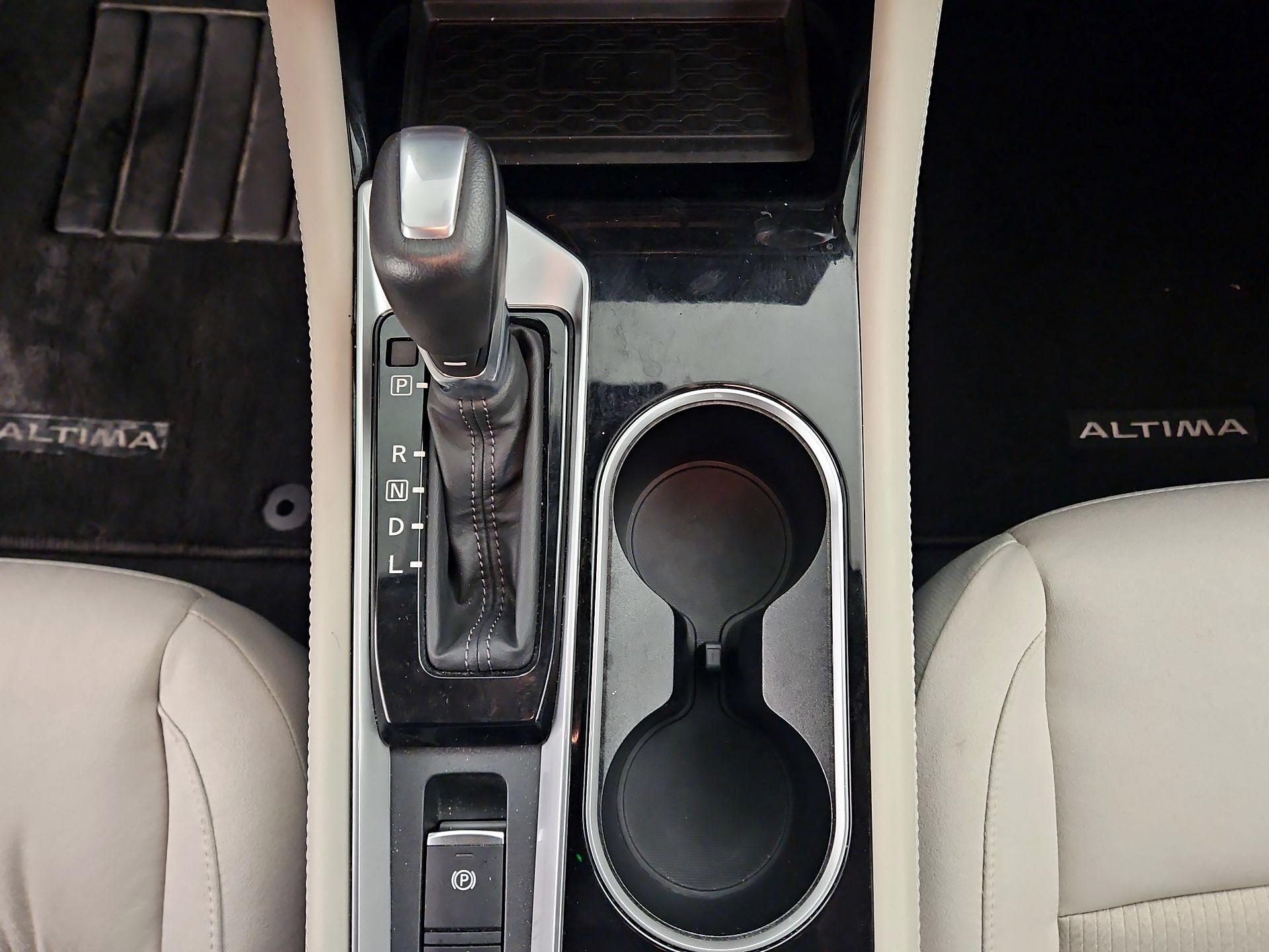 Thumbnail: 2023 Nissan Altima - 18