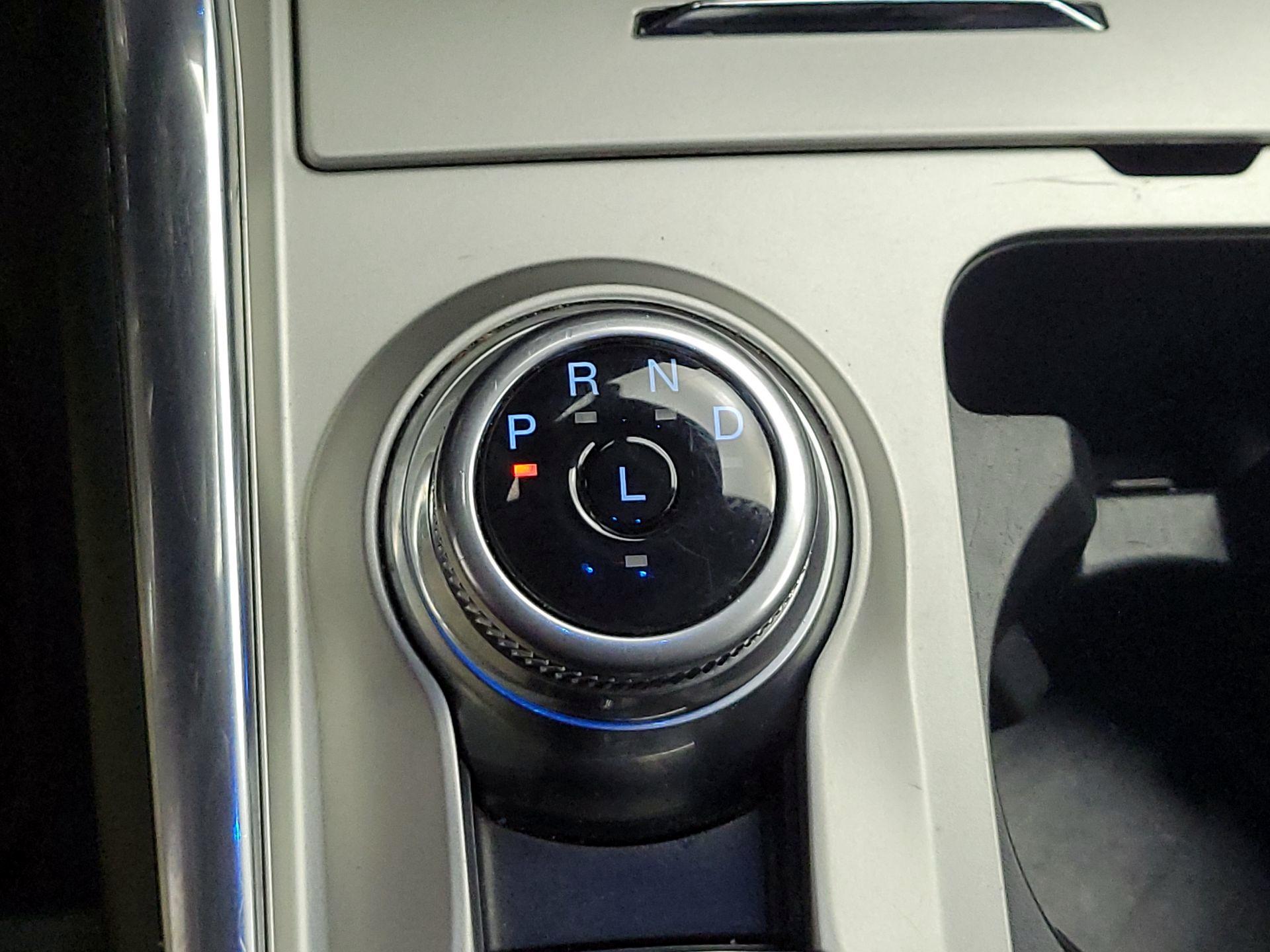 Thumbnail: 2022 Ford Explorer - 17
