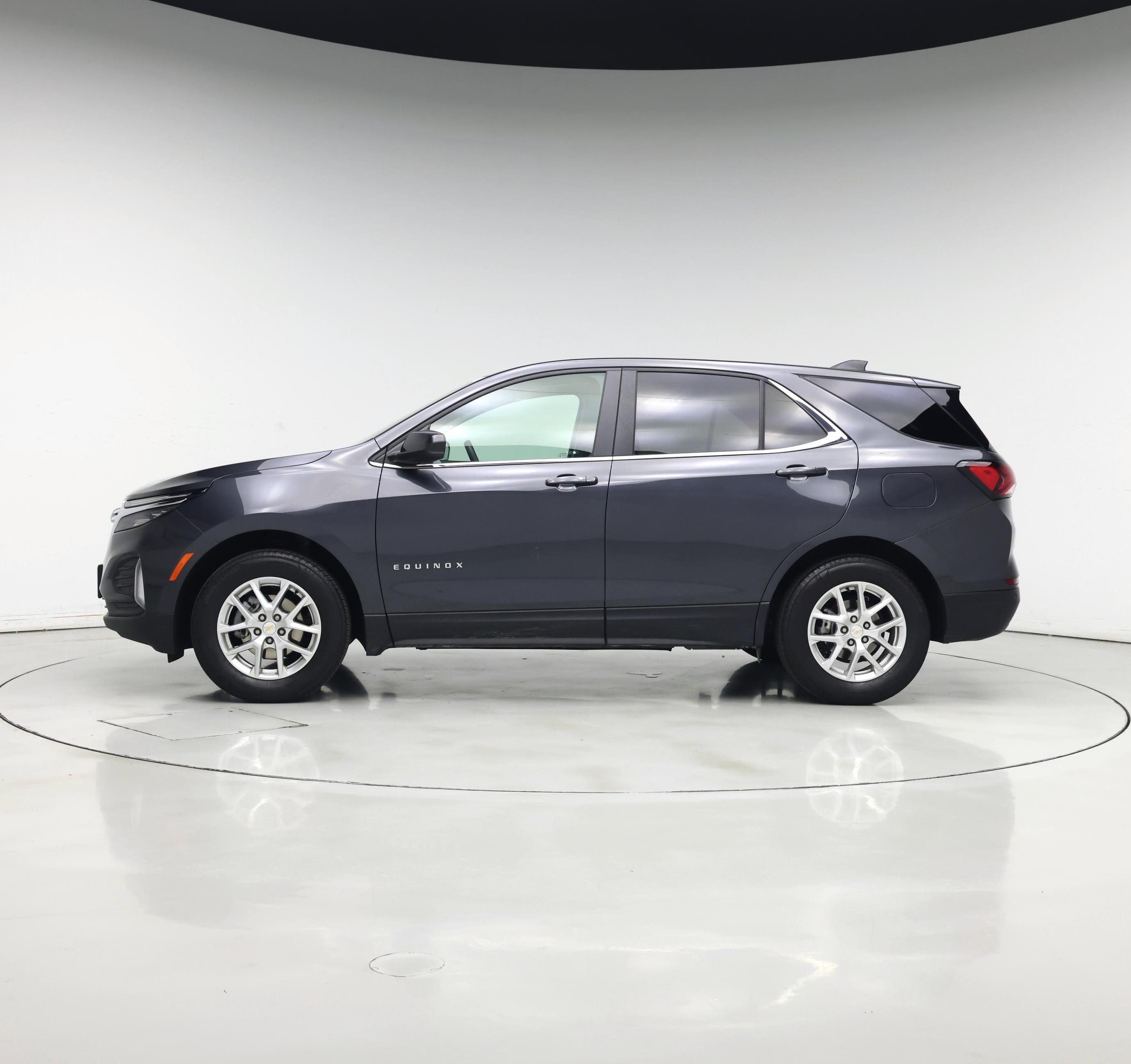 Thumbnail: 2023 Chevrolet Equinox - 3