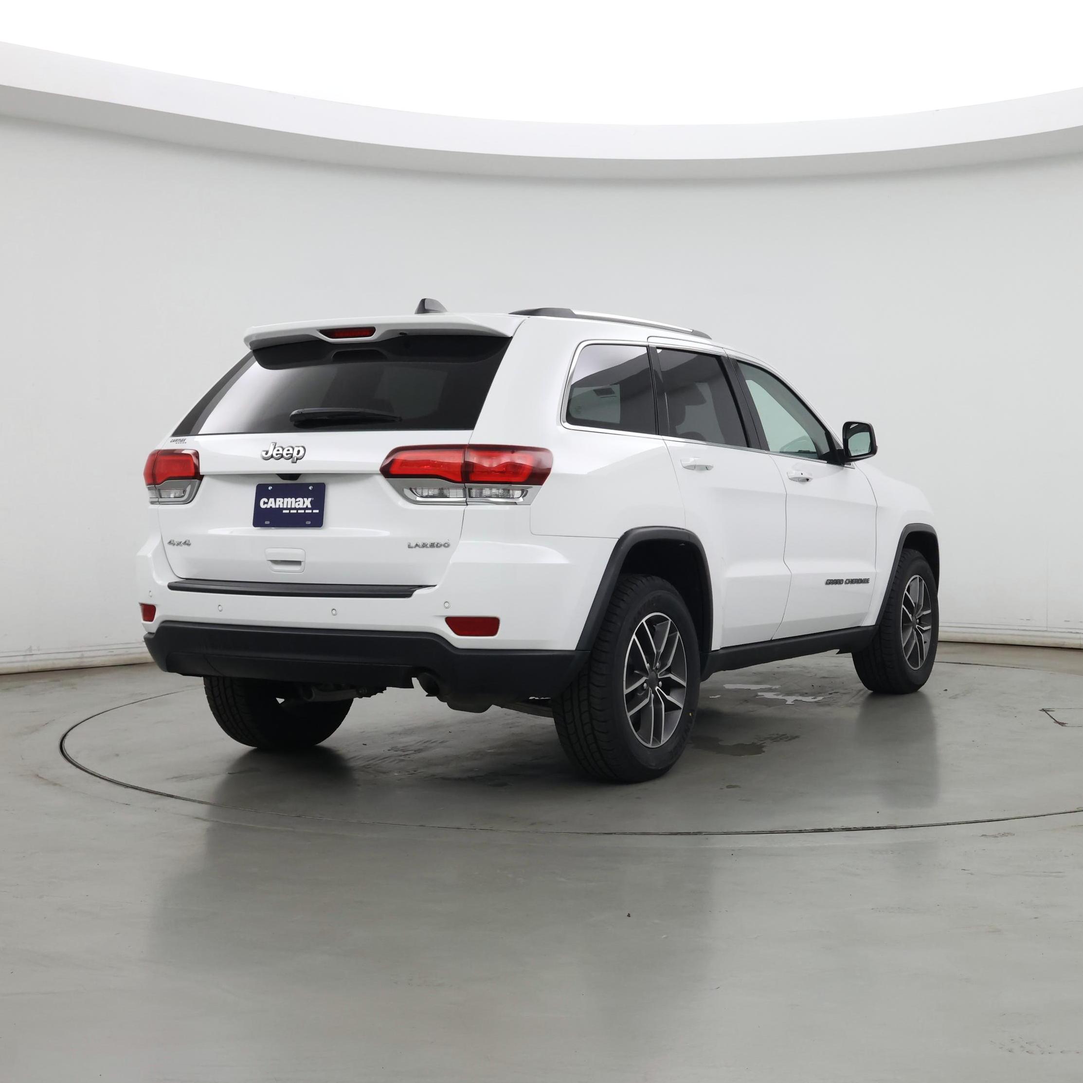 Thumbnail: 2020 Jeep Grand Cherokee - 8