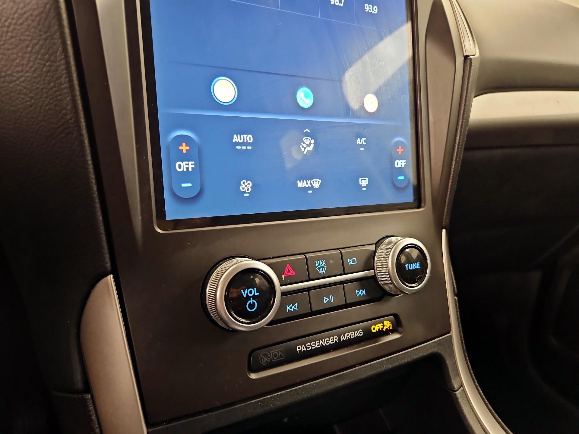 Thumbnail: 2021 Ford Edge - 16