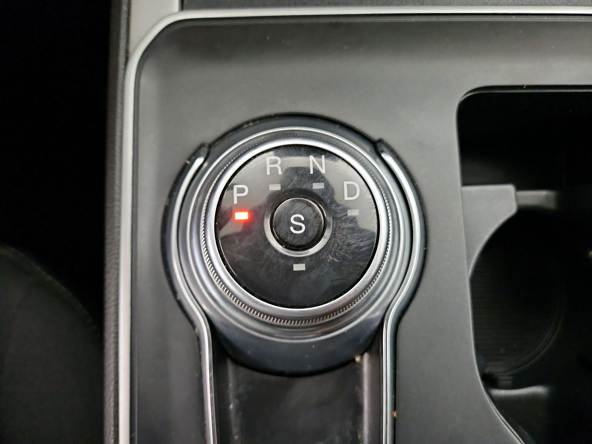 Thumbnail: 2021 Ford Edge - 17