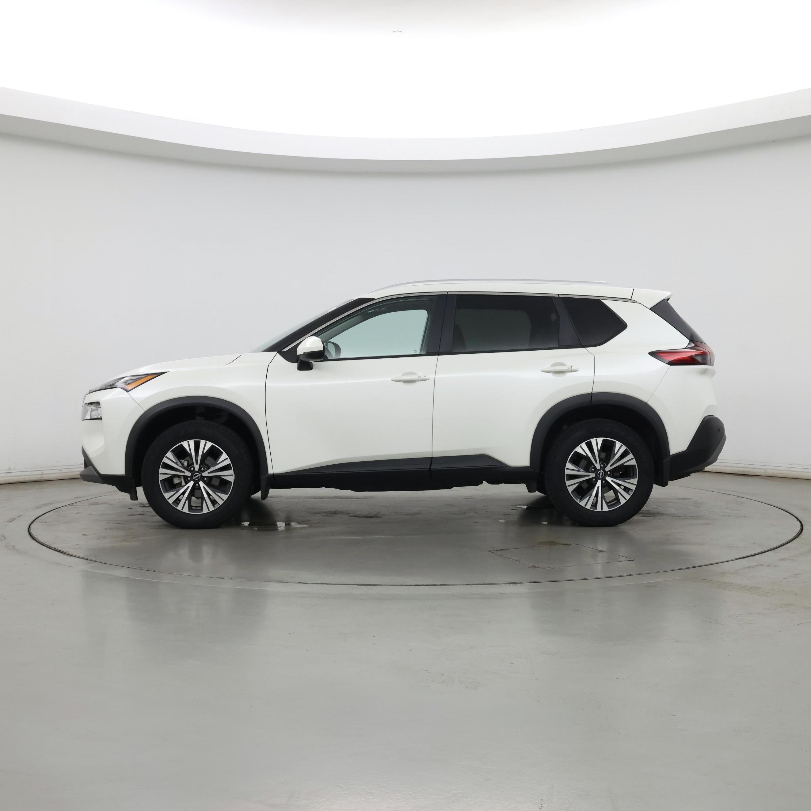 Thumbnail: 2022 Nissan Rogue - 3