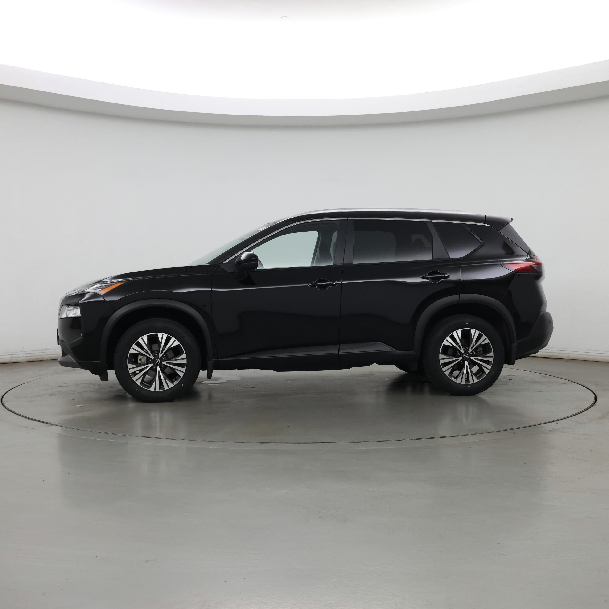 Thumbnail: 2022 Nissan Rogue - 3