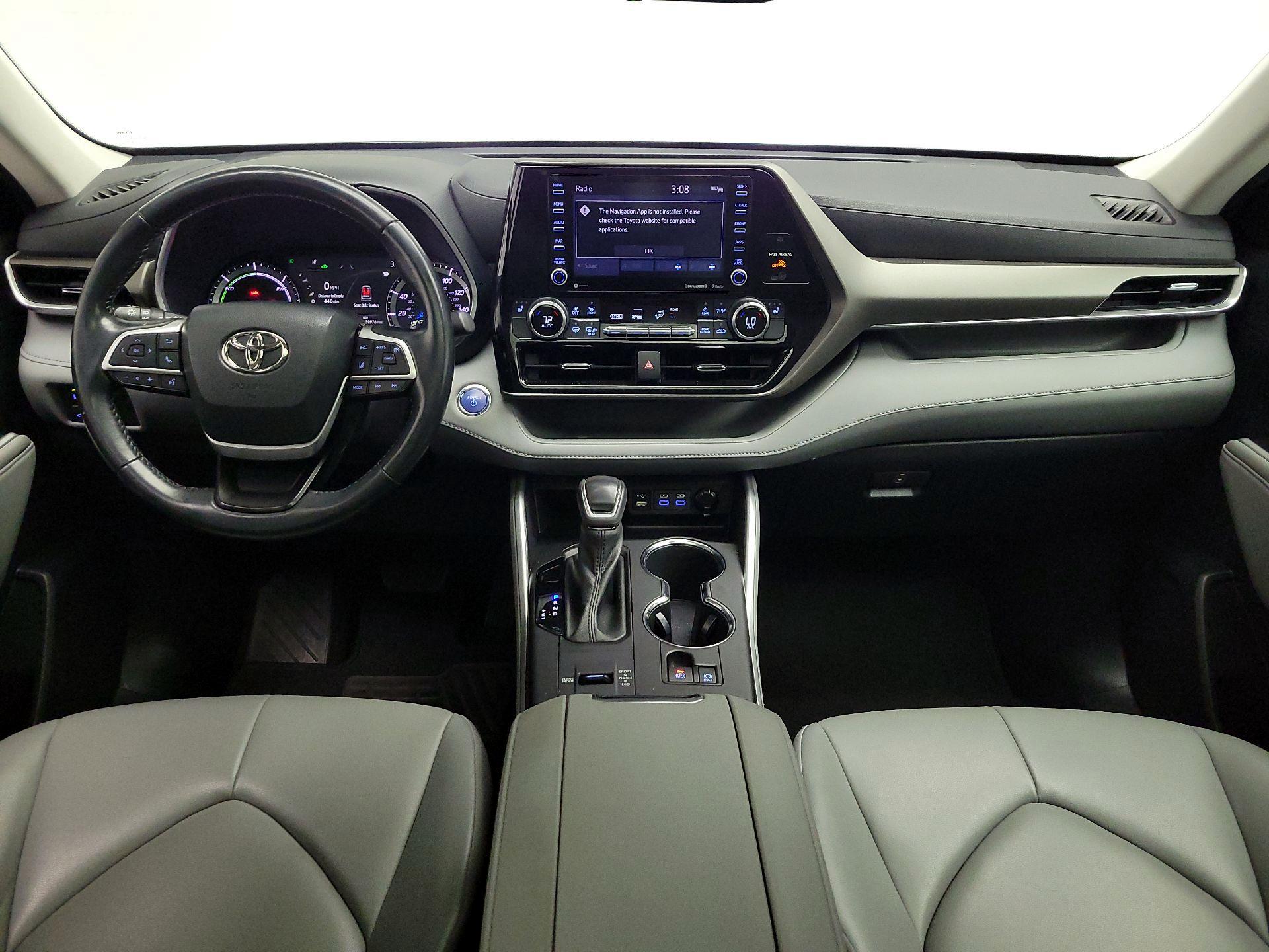 Thumbnail: 2022 Toyota Highlander - 9