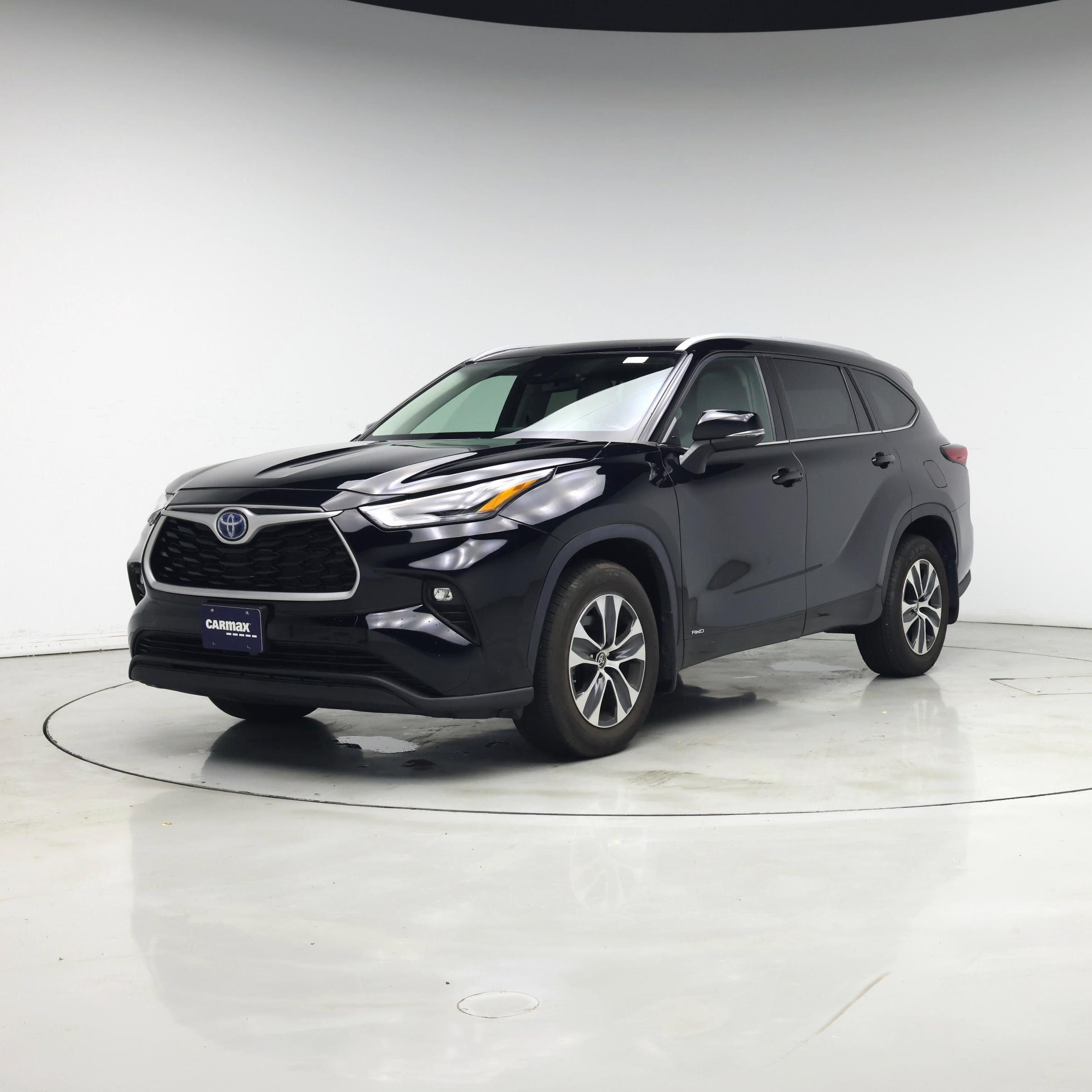 Thumbnail: 2022 Toyota Highlander - 4