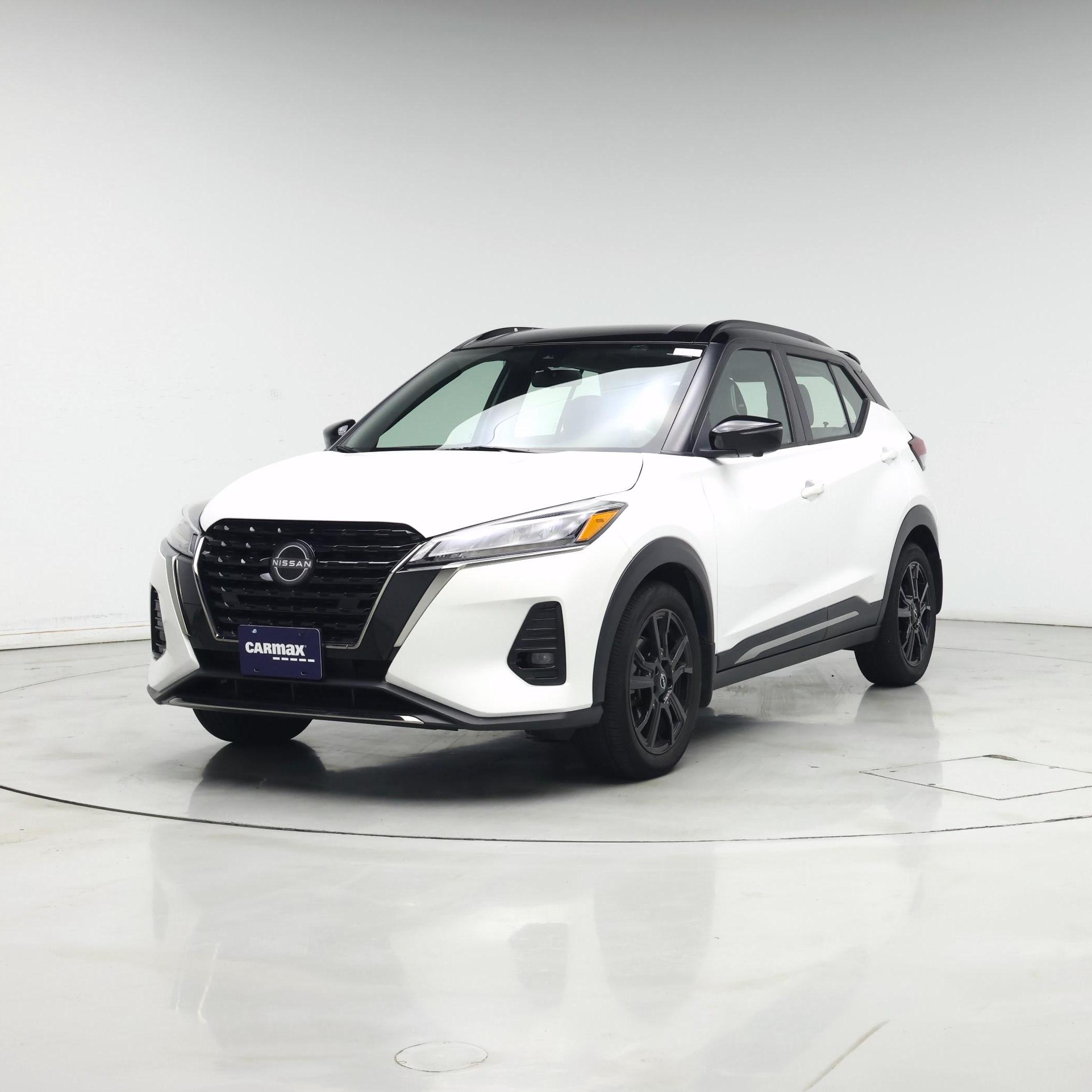 Thumbnail: 2022 Nissan Kicks - 4