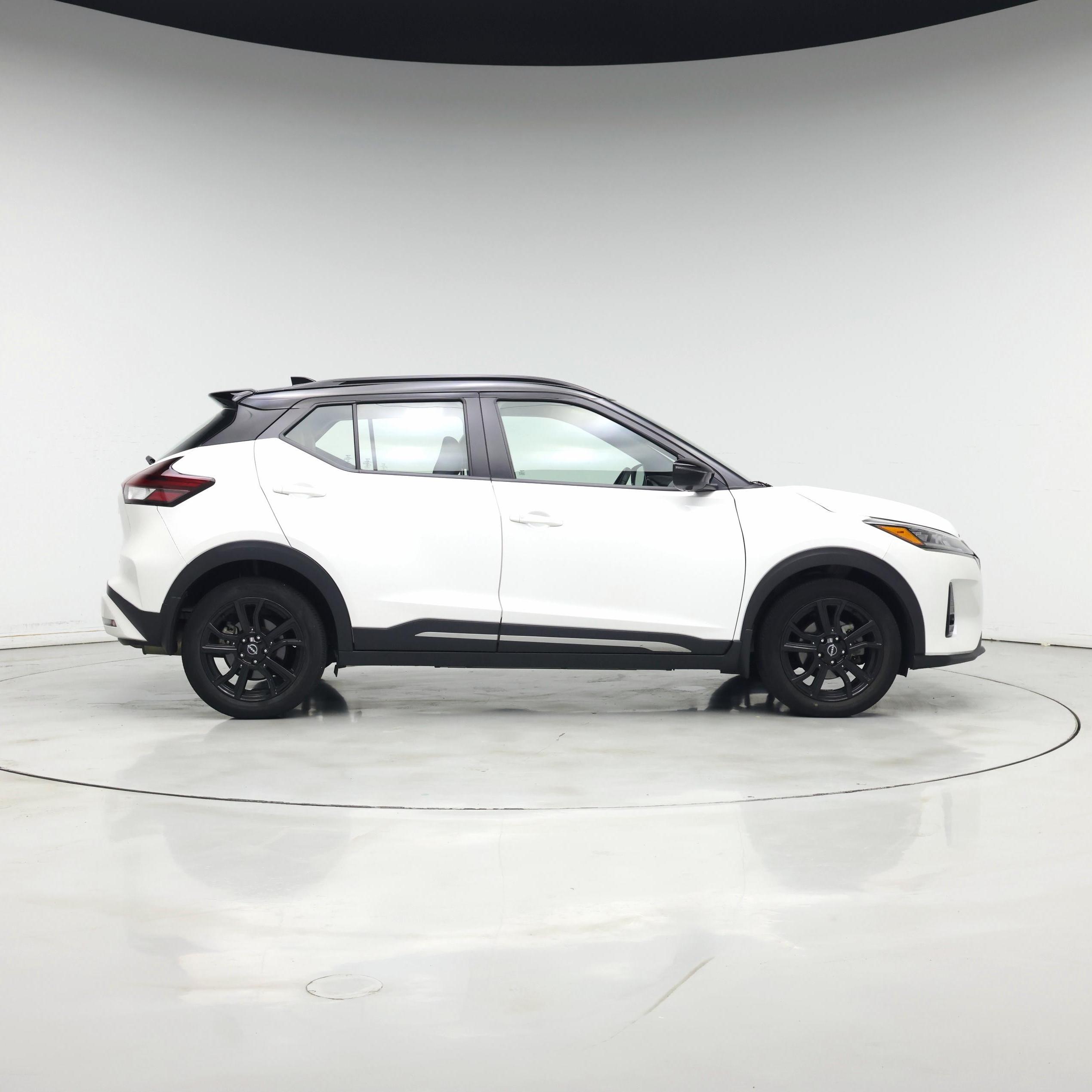 Thumbnail: 2022 Nissan Kicks - 7
