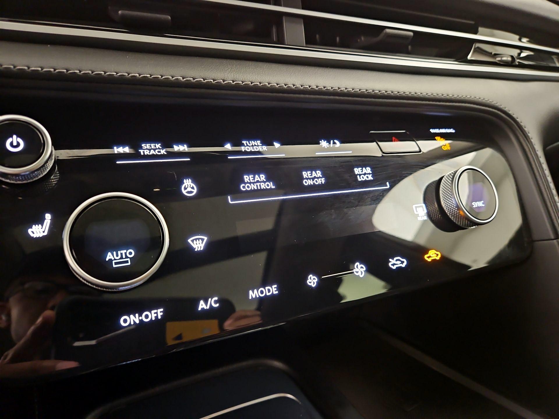 Thumbnail: 2023 INFINITI QX60 - 16