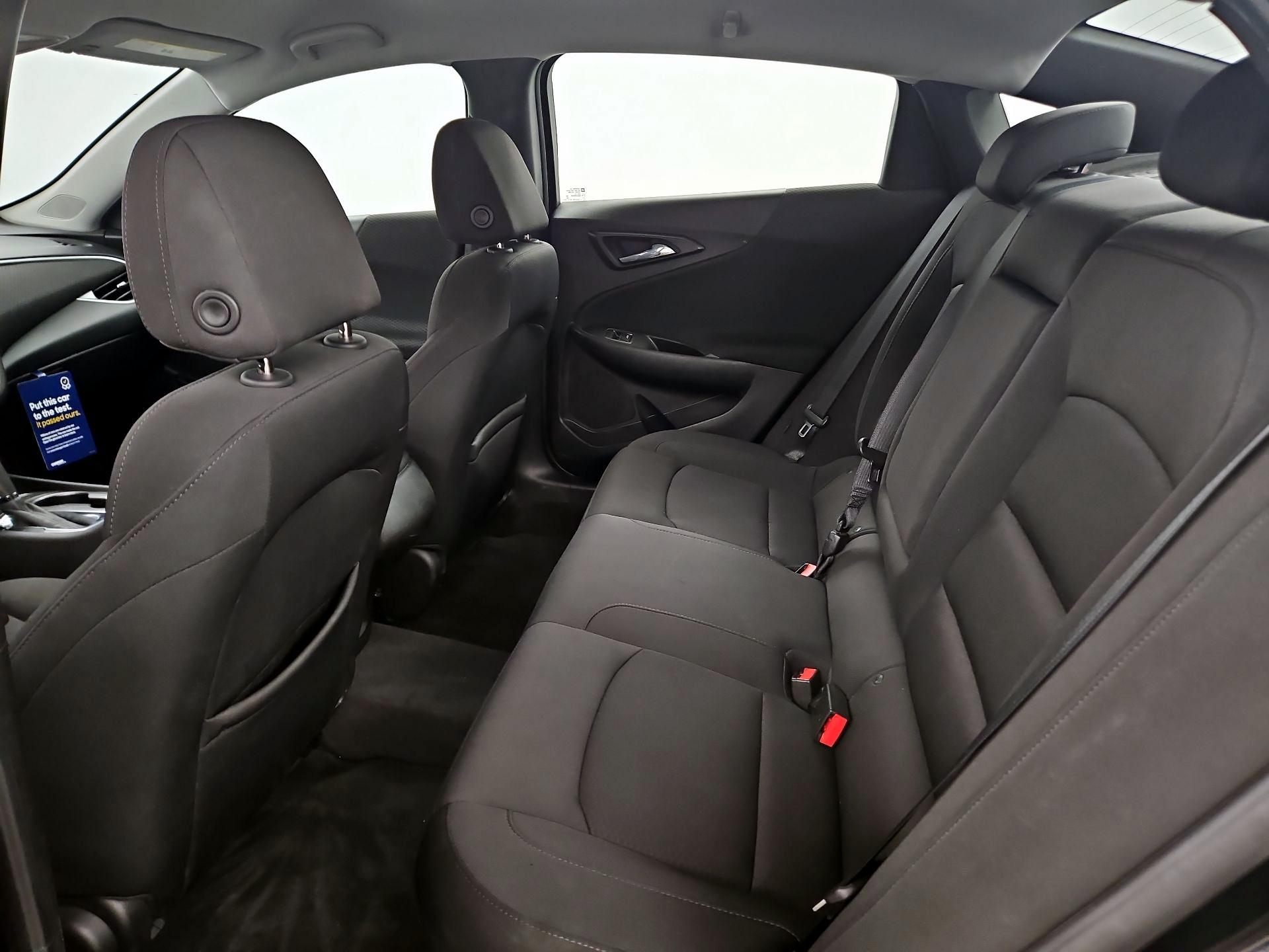 Thumbnail: 2018 Chevrolet Malibu - 19